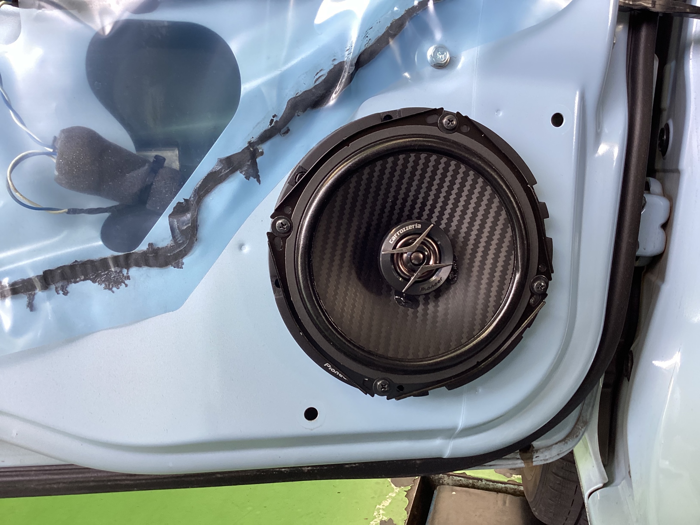 ラパン【HE22S】にスピーカー取り付け | 店舗おススメ情報