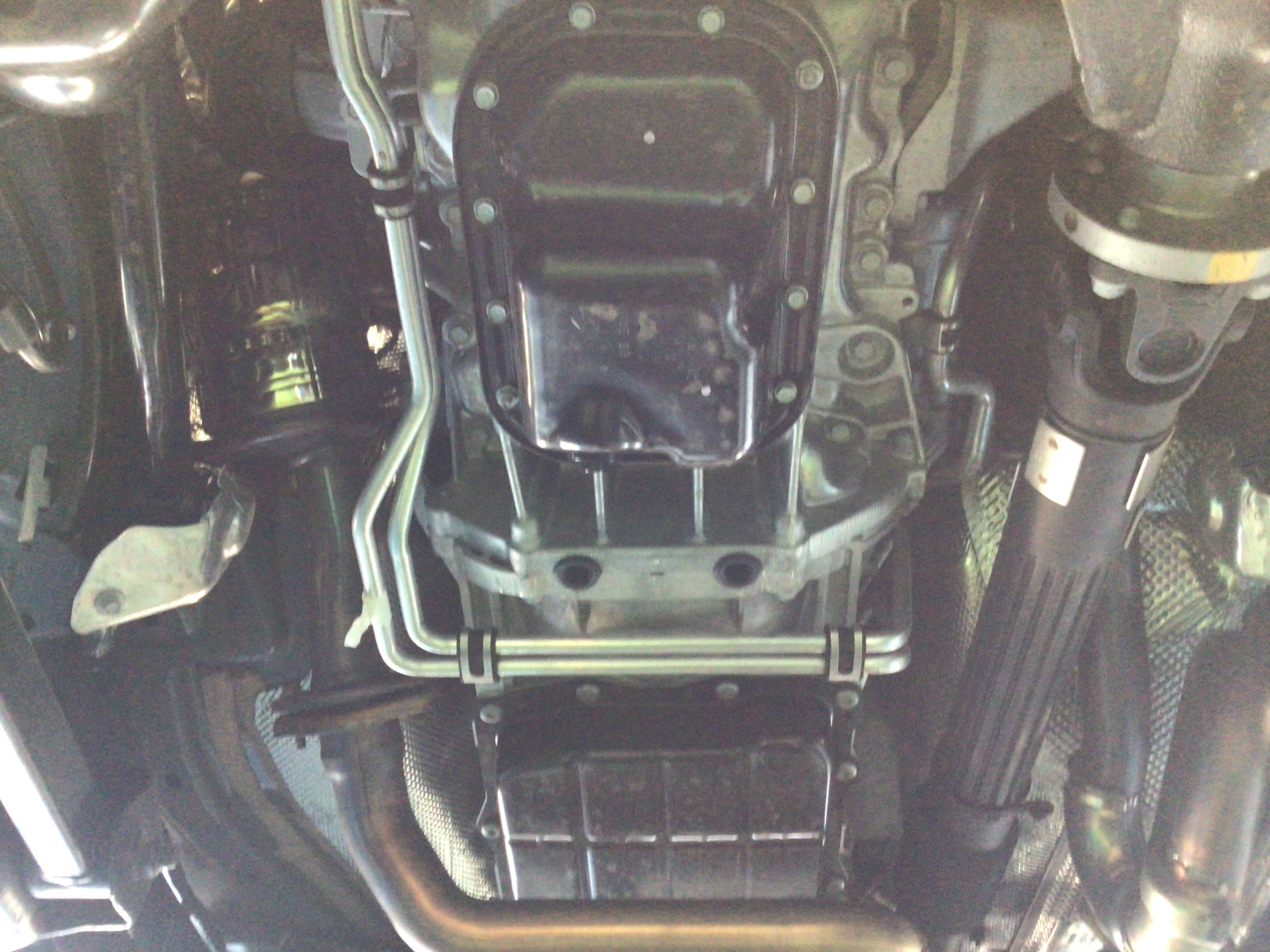 JEEPオイル交換 ジープ ラングラー メンテナンス商品 サービス事例 タイヤ館 港北ニュータウン 神奈川県のタイヤ、カー用品