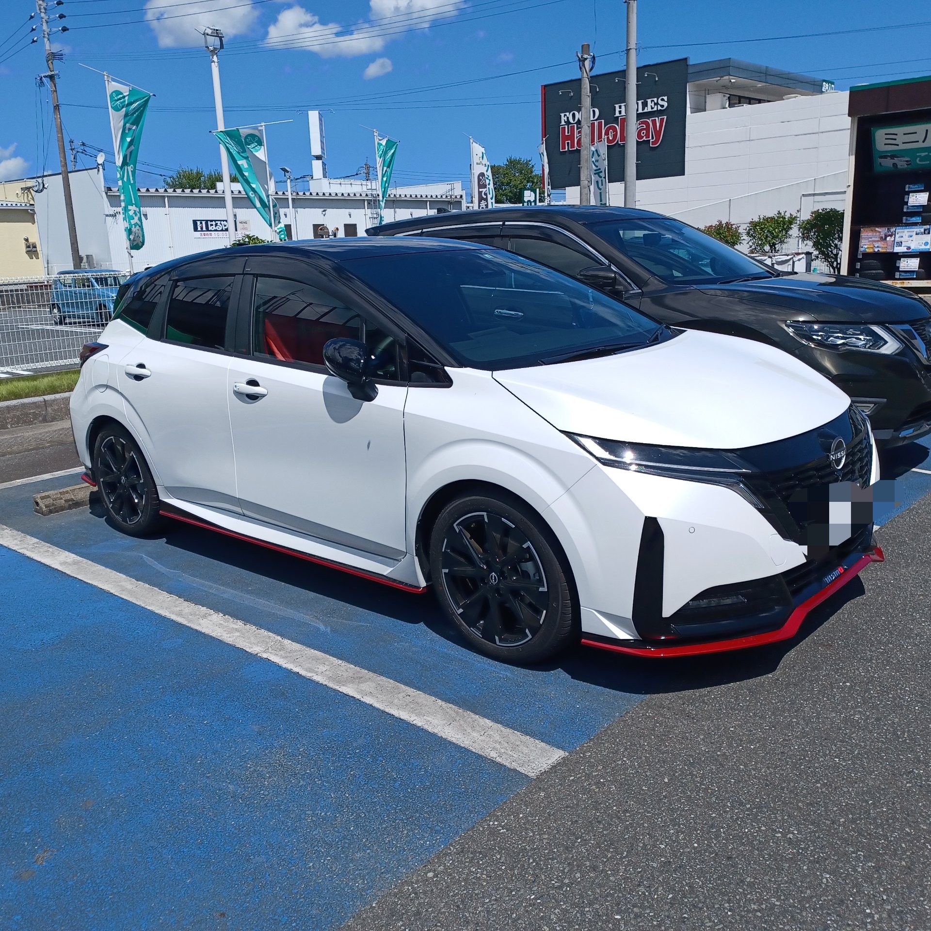 新車、ニッサン·ノート·オーラ·ニスモに車高調キット取り付けして