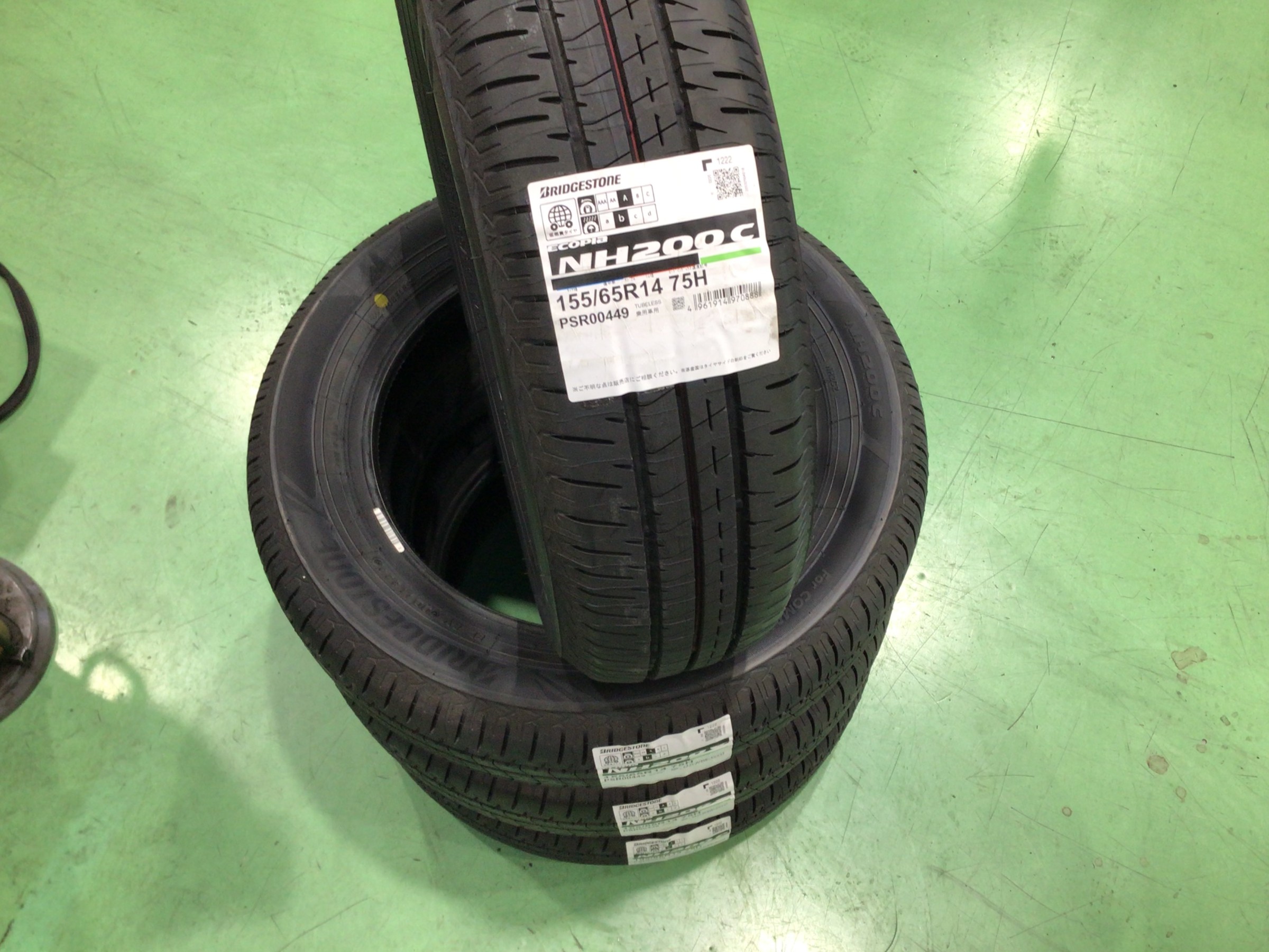 ダイハツ ムーヴ」タイヤ交換【 ECOPIA NH200C 155/65R14