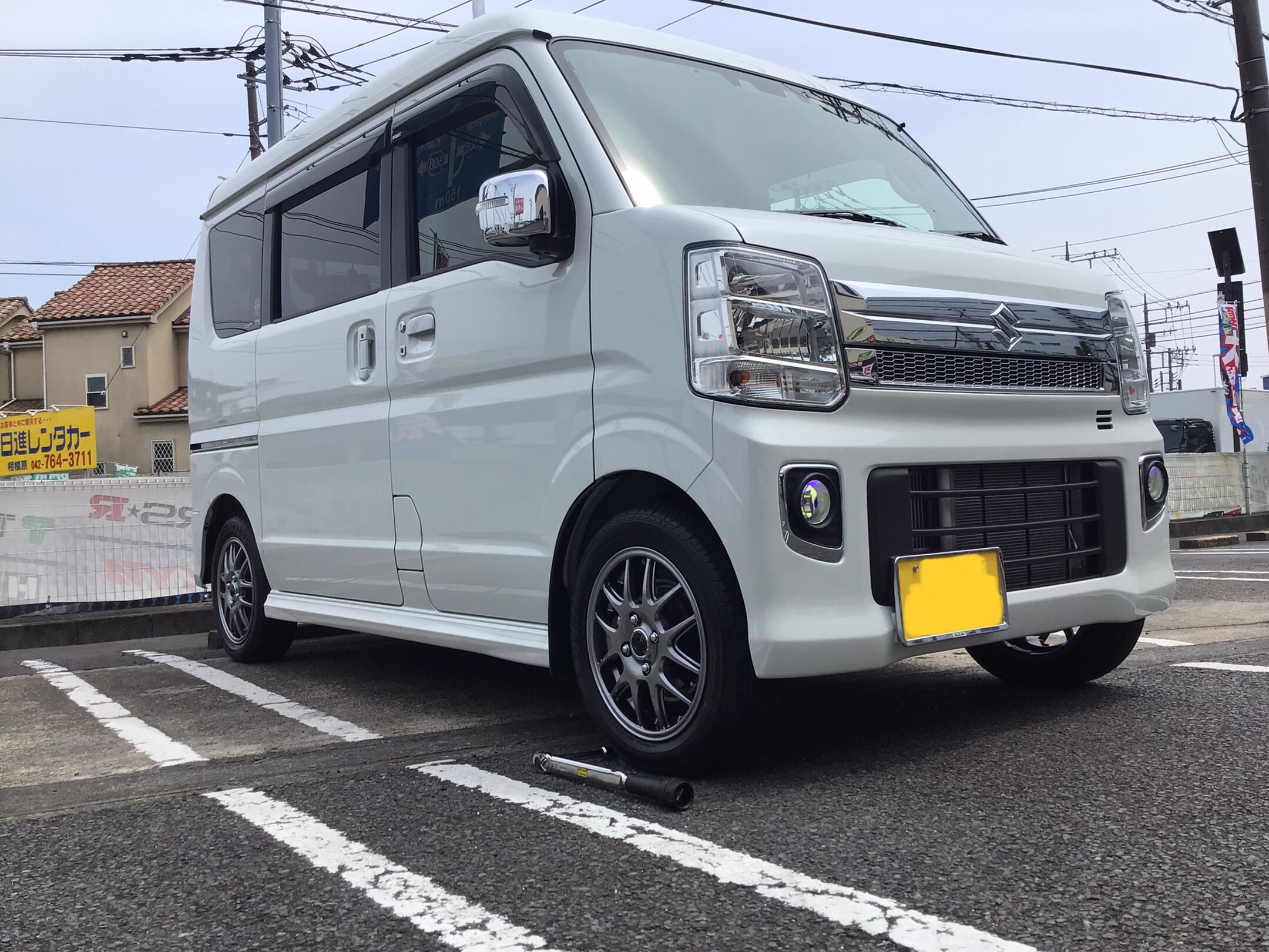 スズキ エブリイワゴン アルミホイール交換実施 (๑>◡<๑) | 店舗