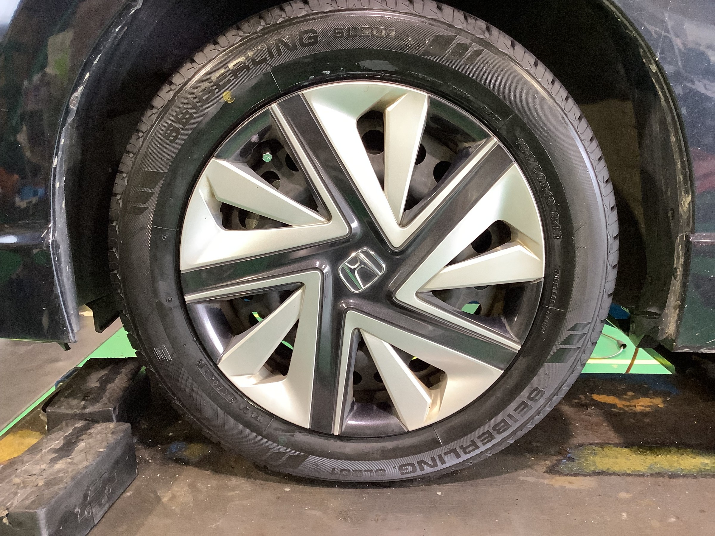 新品タイヤ装着後の画像