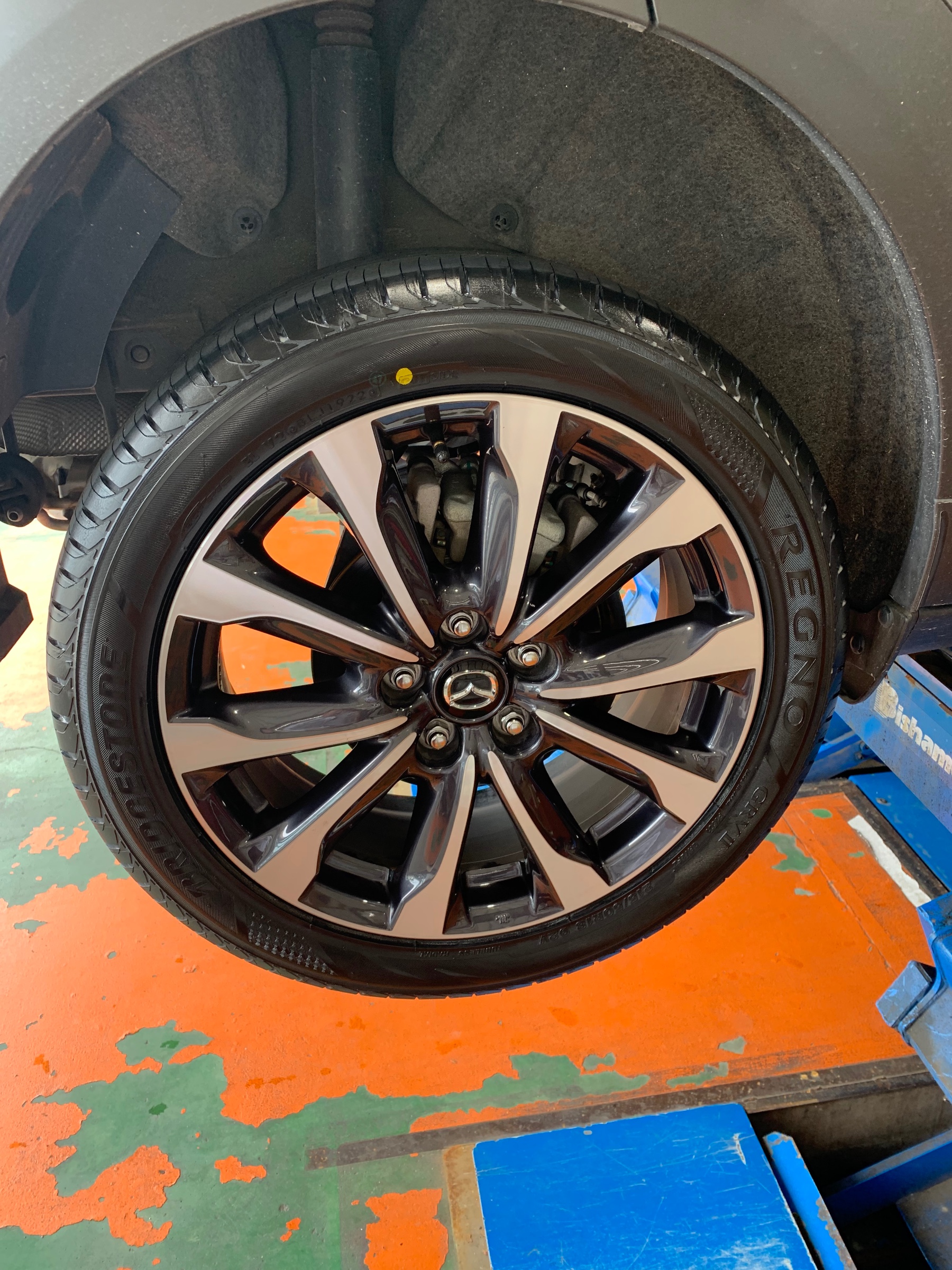 マツダ Cx 3 タイヤ交換 マツダ Cx 3 タイヤ タイヤ ホイール関連 タイヤ ホイール交換 取り付け事例 タイヤ館 南久留米 タイヤからはじまる トータルカーメンテナンス タイヤ館グループ