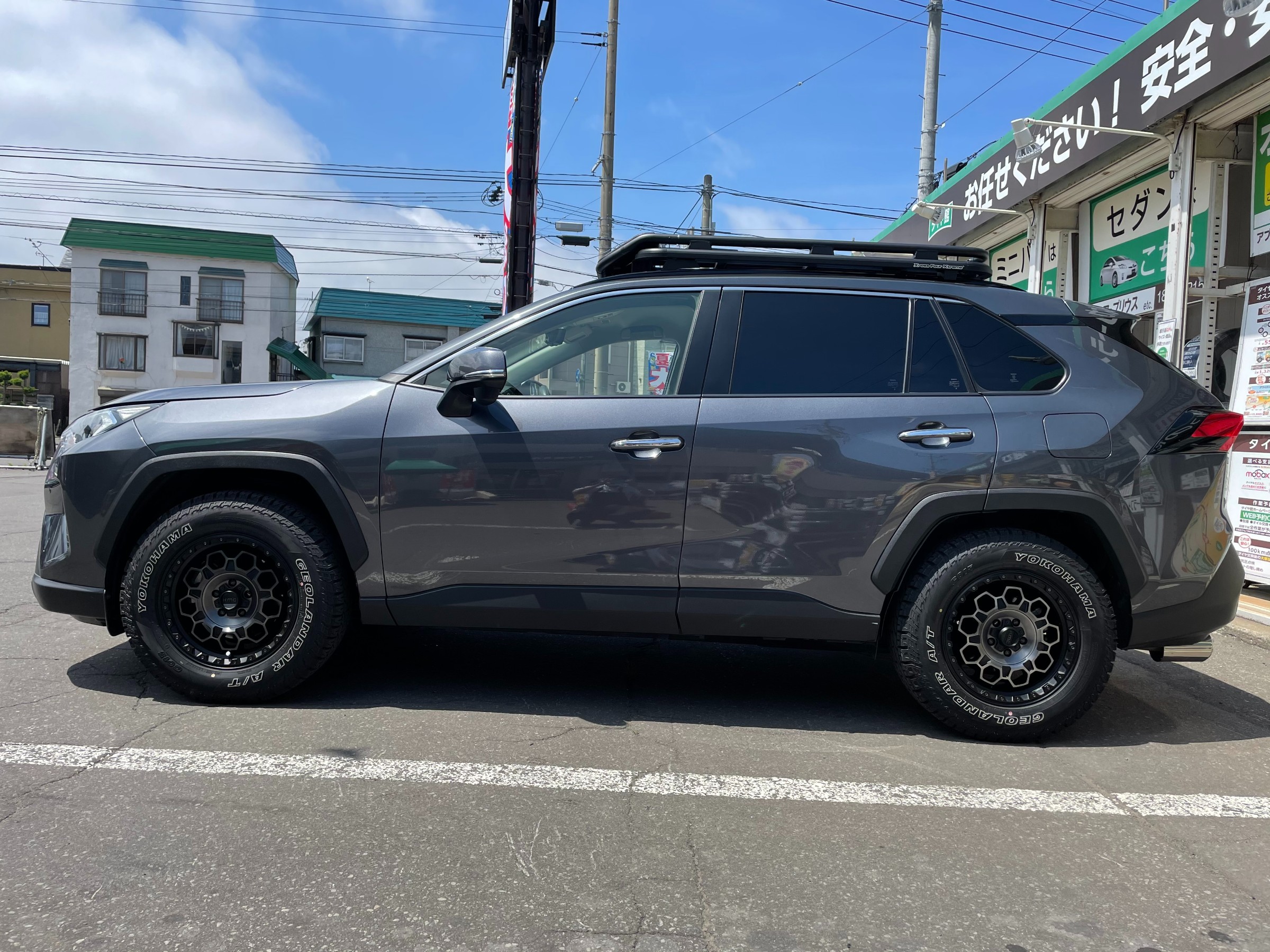 ☆ RAV4をリフトアップ【タナベ DEVIDE UP210】☆ | 店舗お