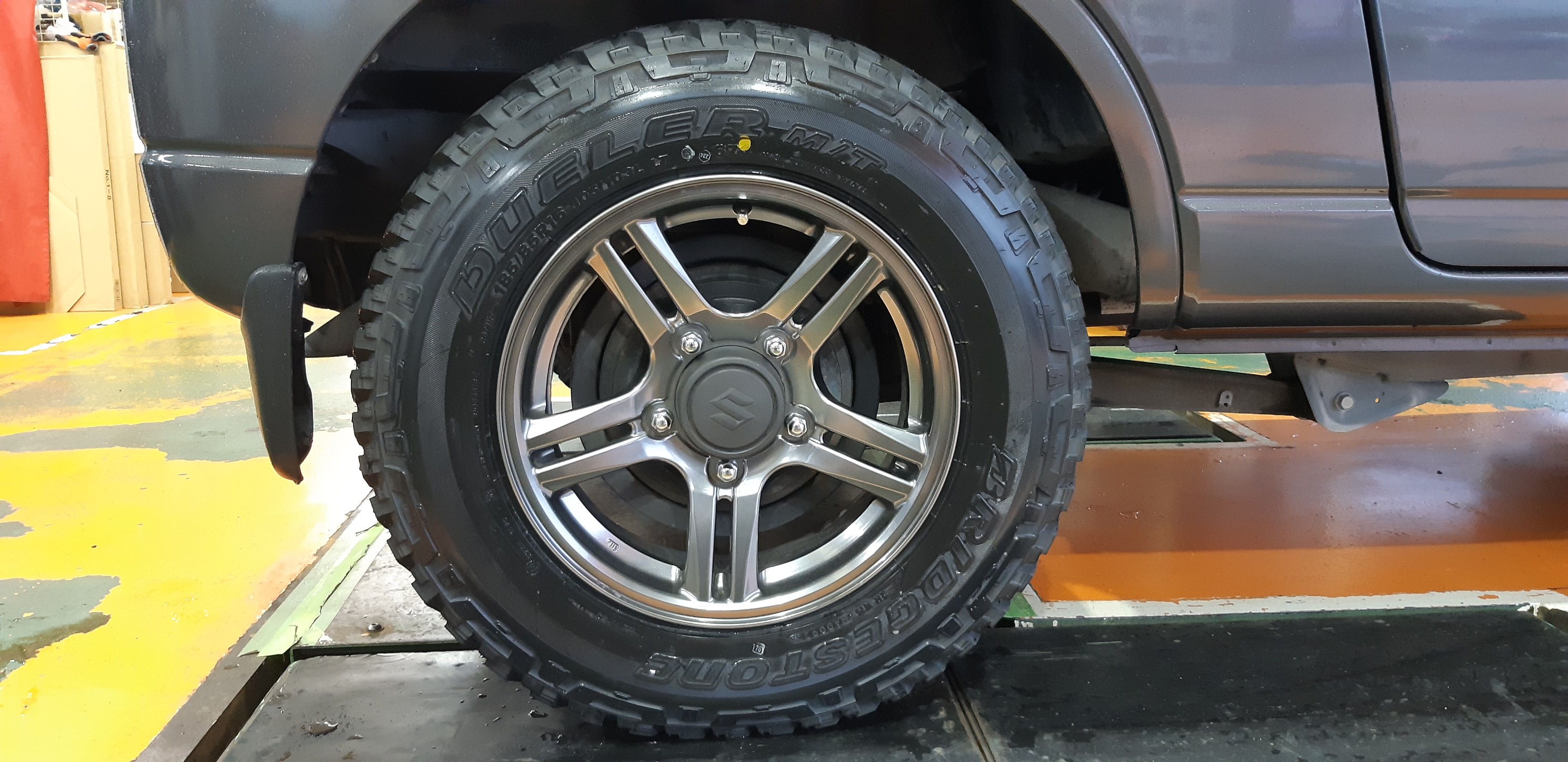 176/60R16 スズキ ジムニー 雪タイヤ