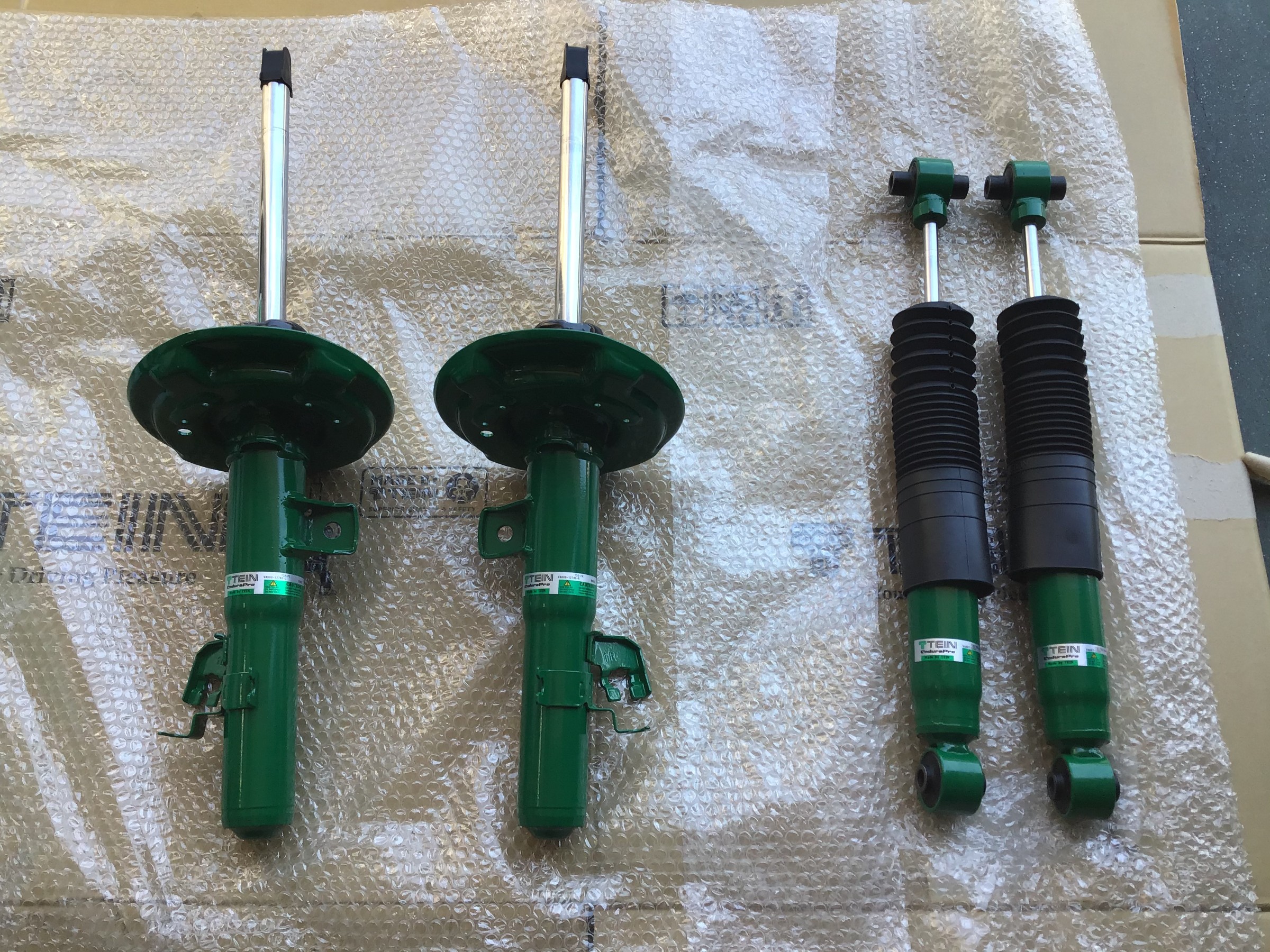 足回り交換 T32エクストレイル Tein Endurapro装着 日産 エクストレイル その他 パーツ取付 サスペンション取付 サービス事例 タイヤ館 上越 新潟県のタイヤ カー用品ショップ タイヤからはじまる トータルカーメンテナンス タイヤ館グループ