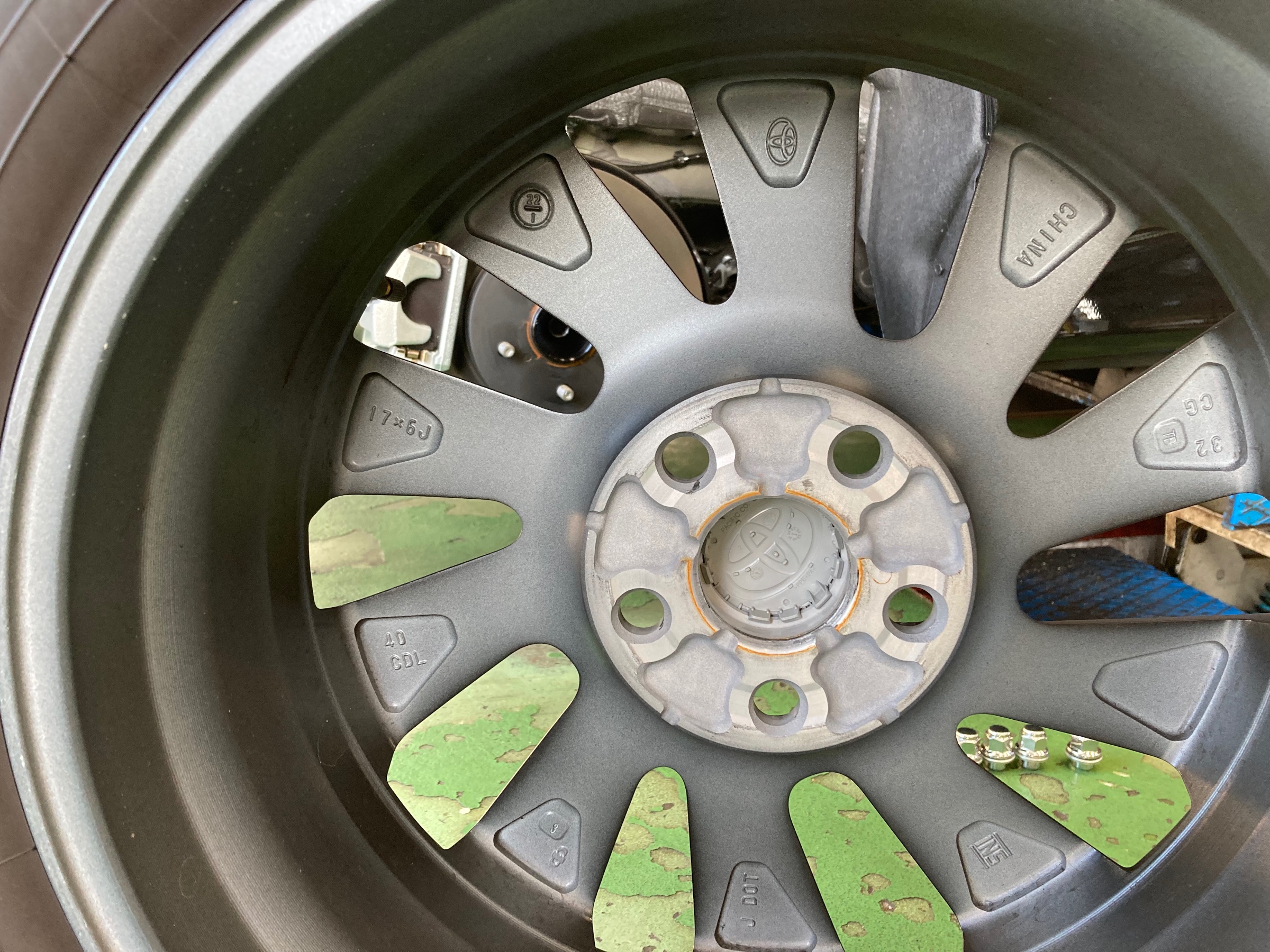 90VOXY レオニスLM 17インチでキメる！ | 店舗おススメ情報 | タイヤ館