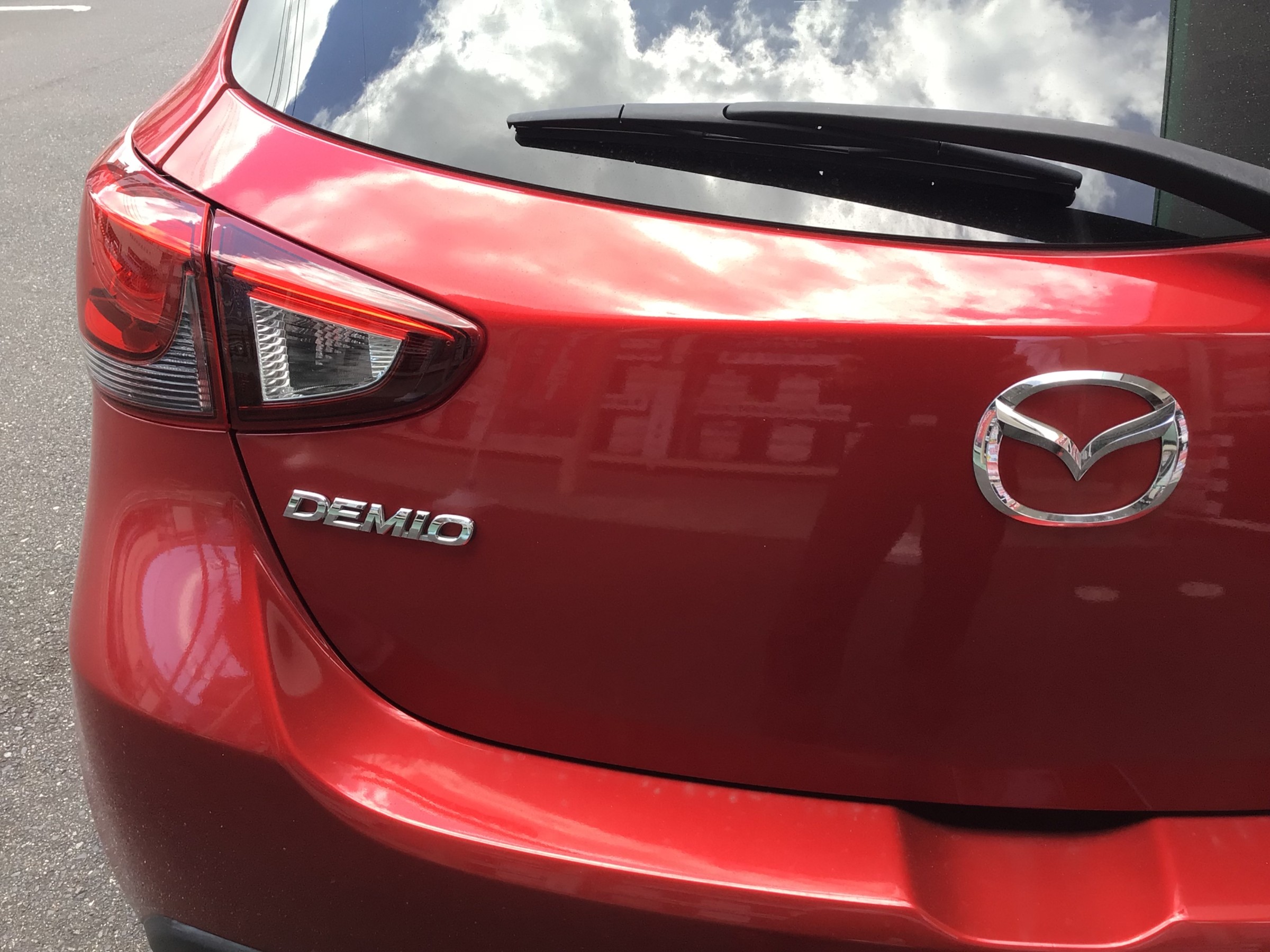 デミオ　タイヤ館廿日市