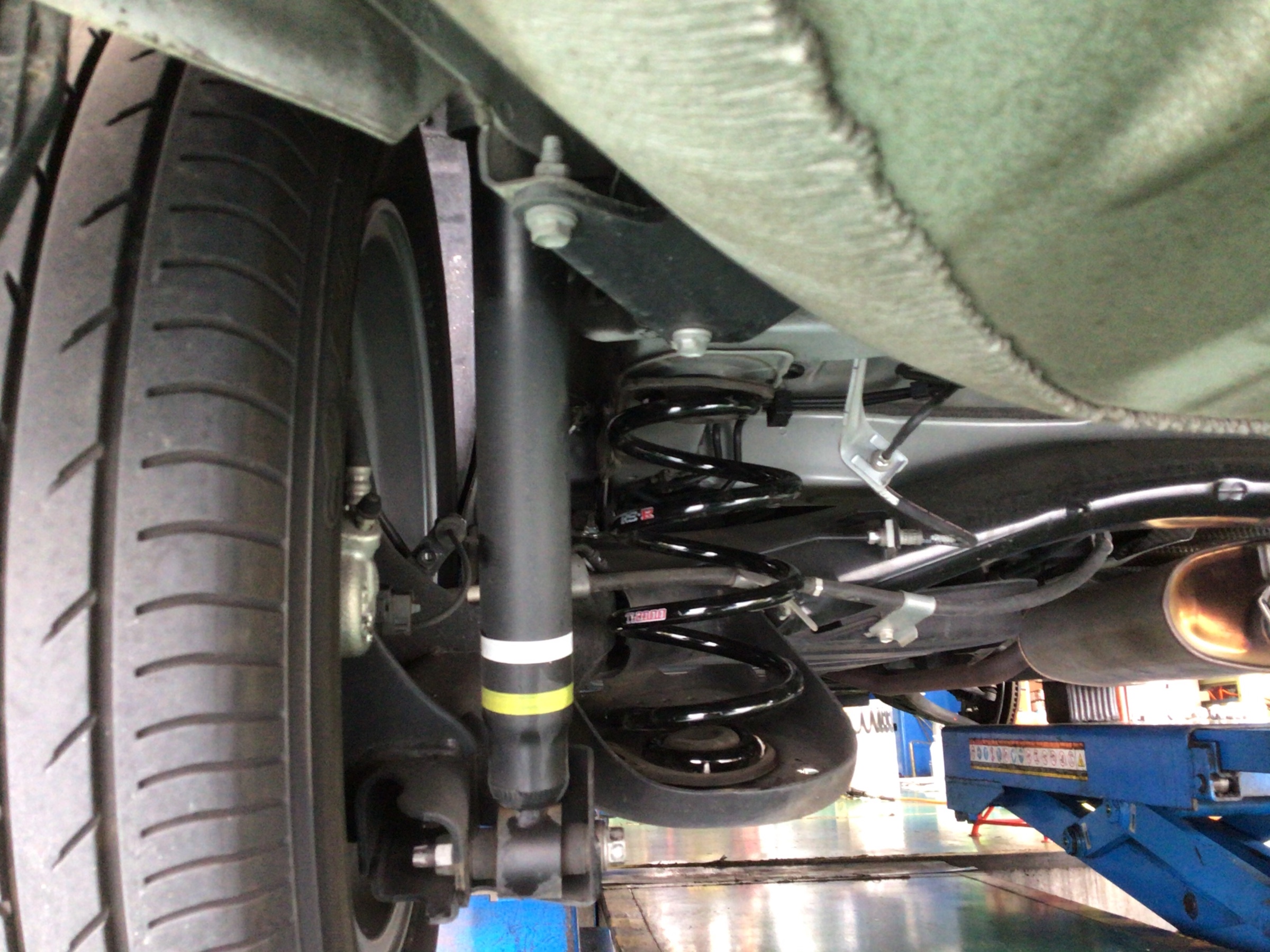 足廻り交換作業(RSR Ti2000 ハーフダウン) トヨタ 足廻り交換作業(RSR Ti2000 ハーフダウン) トヨタ