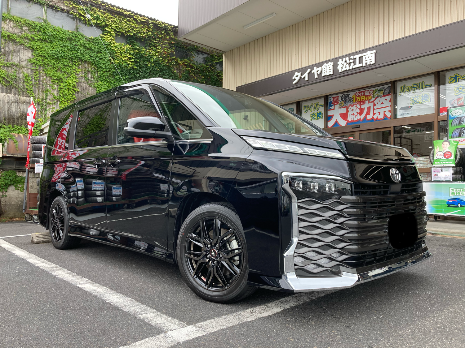 90VOXY レオニスLM 17インチでキメる！ | トヨタ ヴォクシー