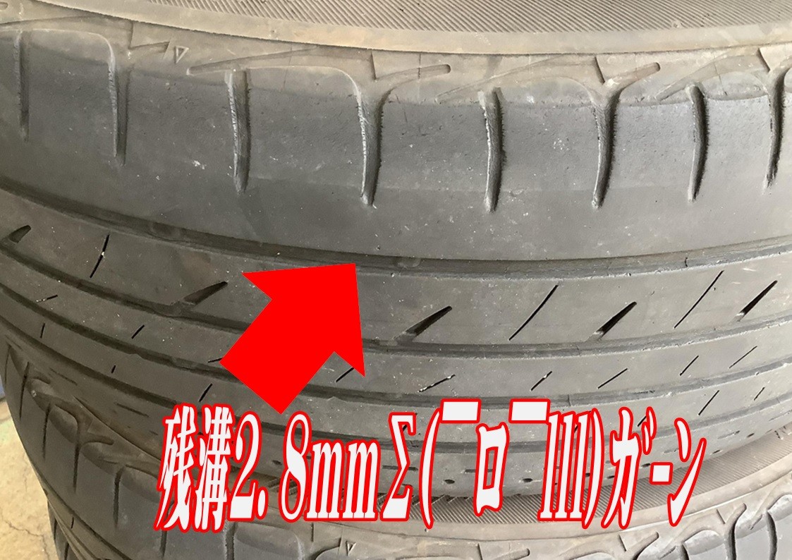 トヨタ　ヴォクシー　タイヤ交換
