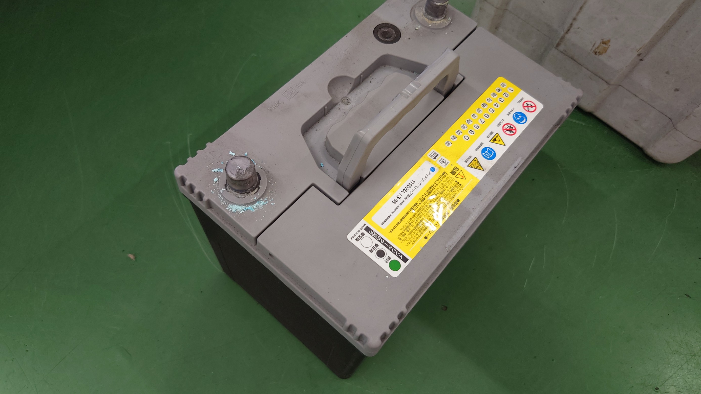 夏場のバッテリーあがりにご注意ください メンテナンス商品 その他 無料安全点検 サービス事例 タイヤ館 アクロスプラザ倉敷児島 タイヤからはじまる トータルカーメンテナンス タイヤ館グループ