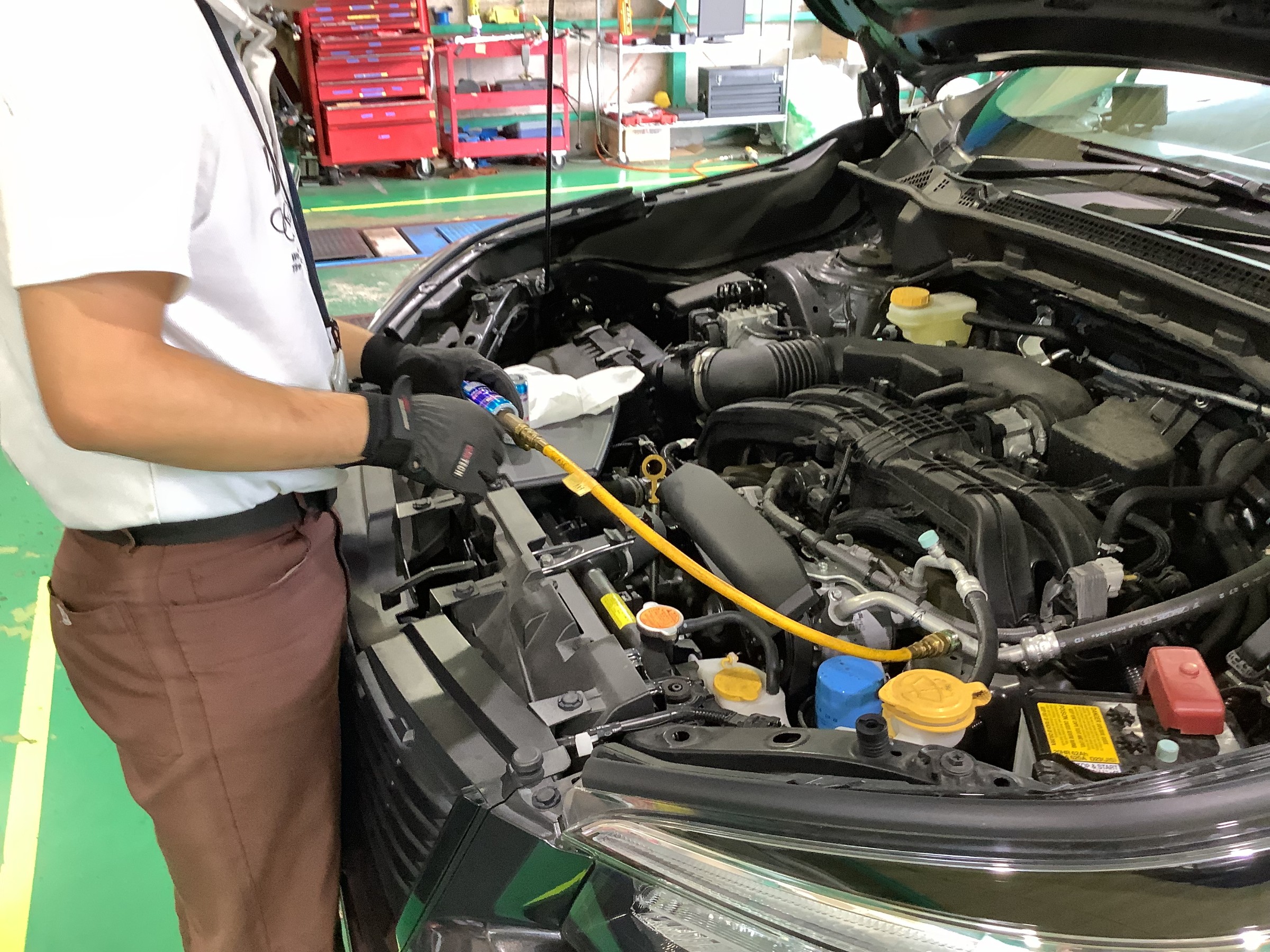 パワーエアコン注入作業風景