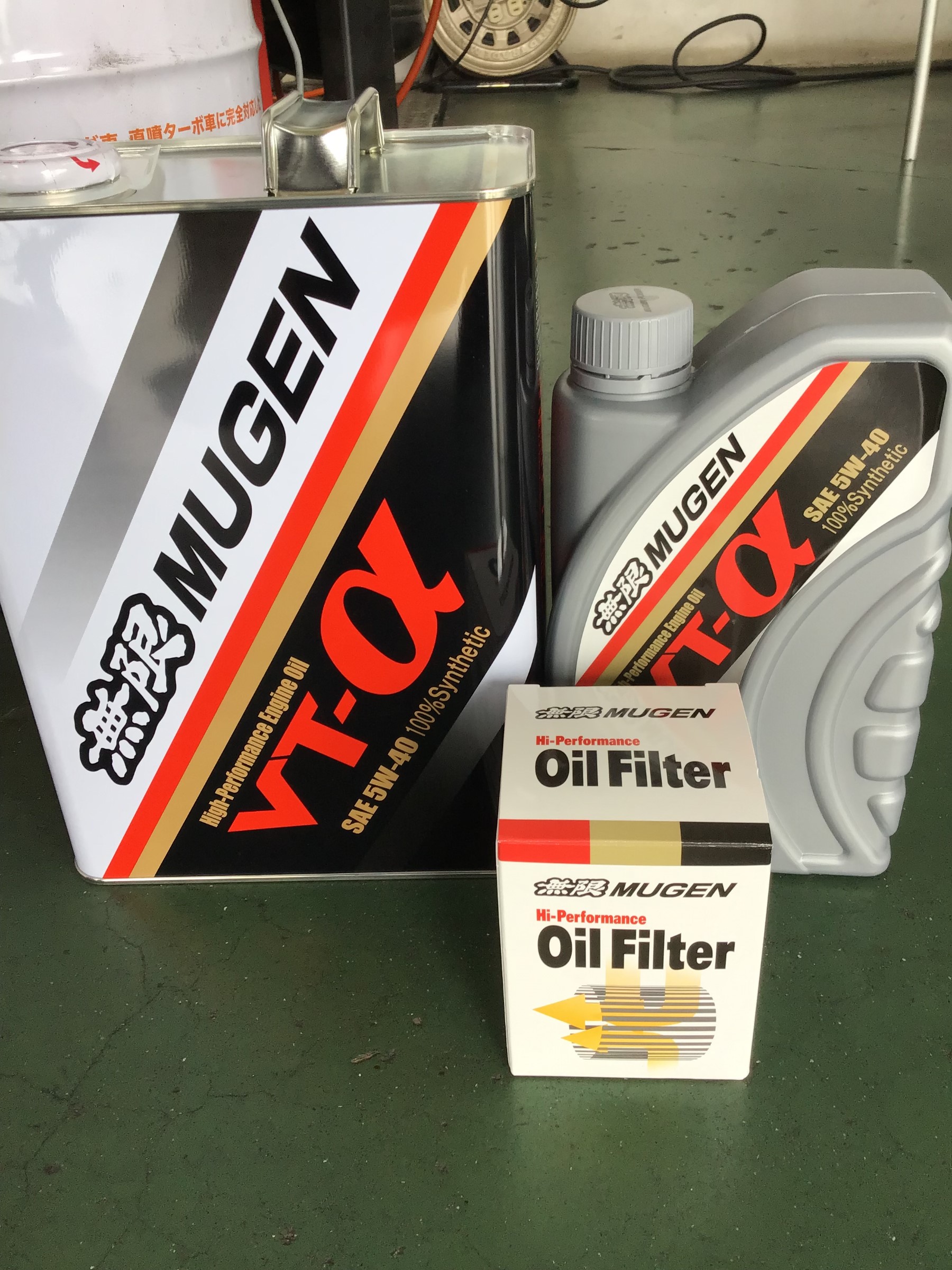MUGEN VT-α エンジンオイル SAE 5W-40 Mugen High Performance Engine Oil VT-α - 4L - RHDJapan