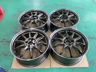 ノートオーラNISMO ホイール交換 | 日産 オーラ | スタッフ日記