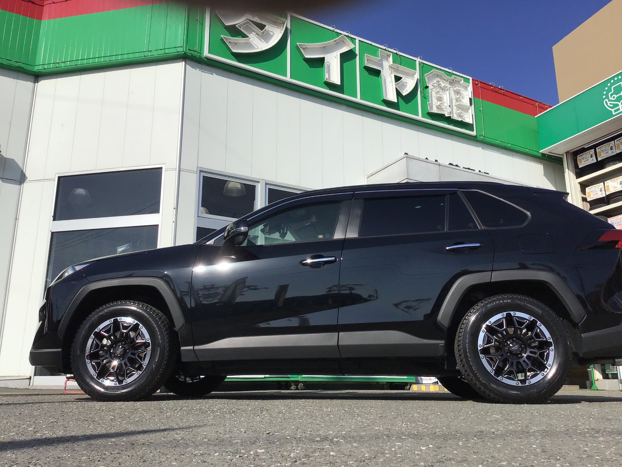 RAV 4 ホイールチェンジ！ | トヨタ RAV4 ホイール タイヤ・ホイール