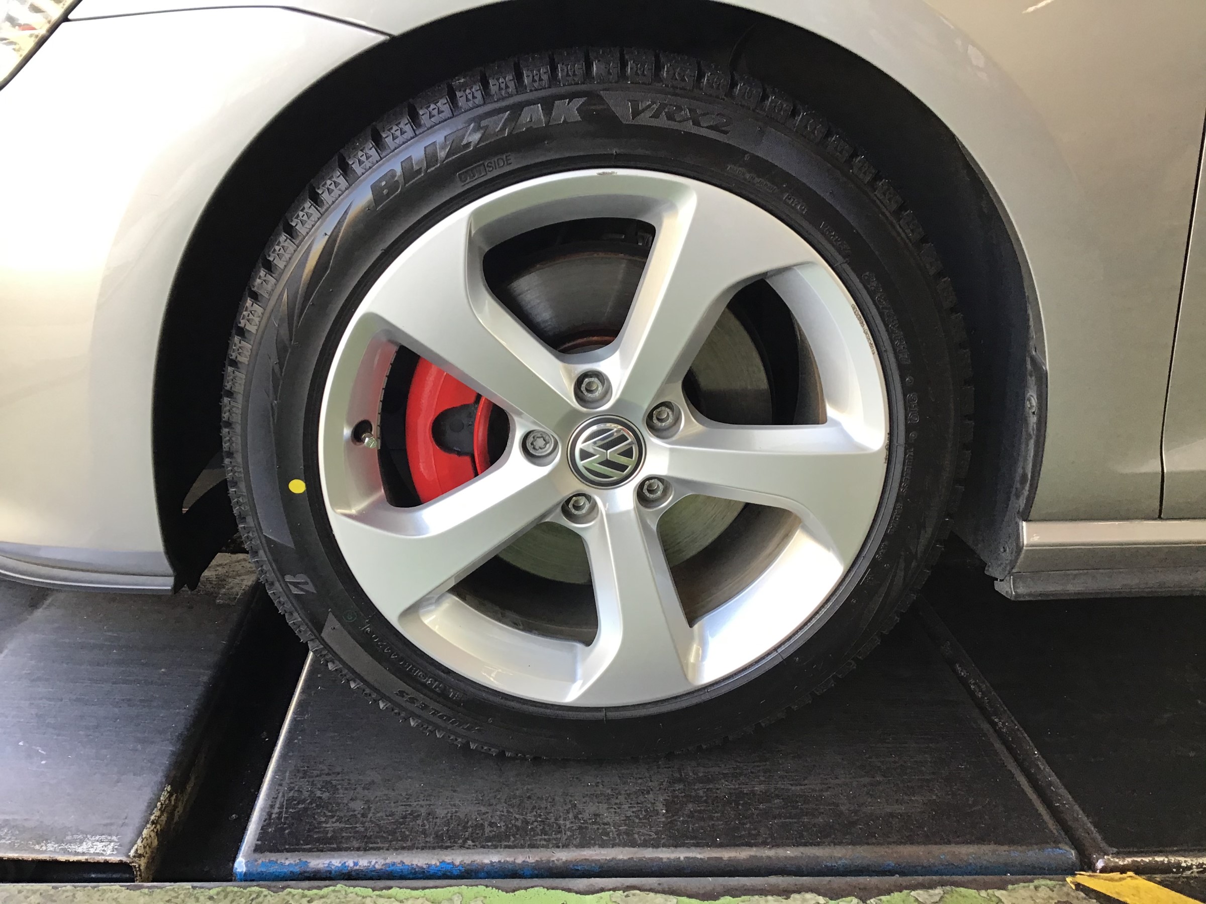 フォルクスワーゲン VW ゴルフ7 GTI 純正 17インチ 7J+49 PCD112