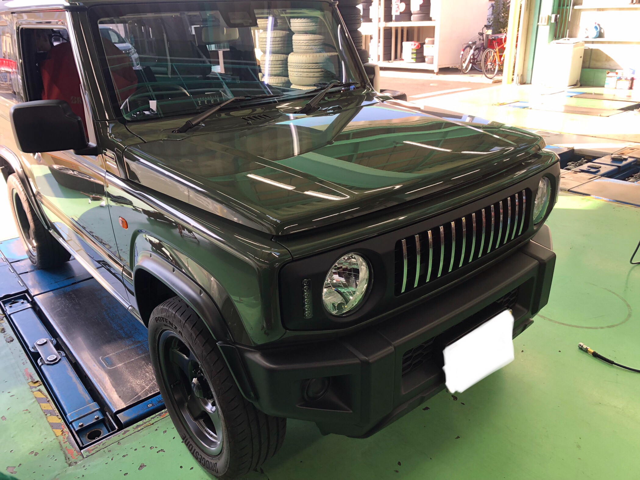 Jb64wジムニーにカロッツェリア楽ナビavicｰrl511 スピーカー取り付け スタッフ日記 タイヤ館 東大阪 大阪府 和歌山県のタイヤからはじまる トータルカーメンテナンス タイヤ館グループ