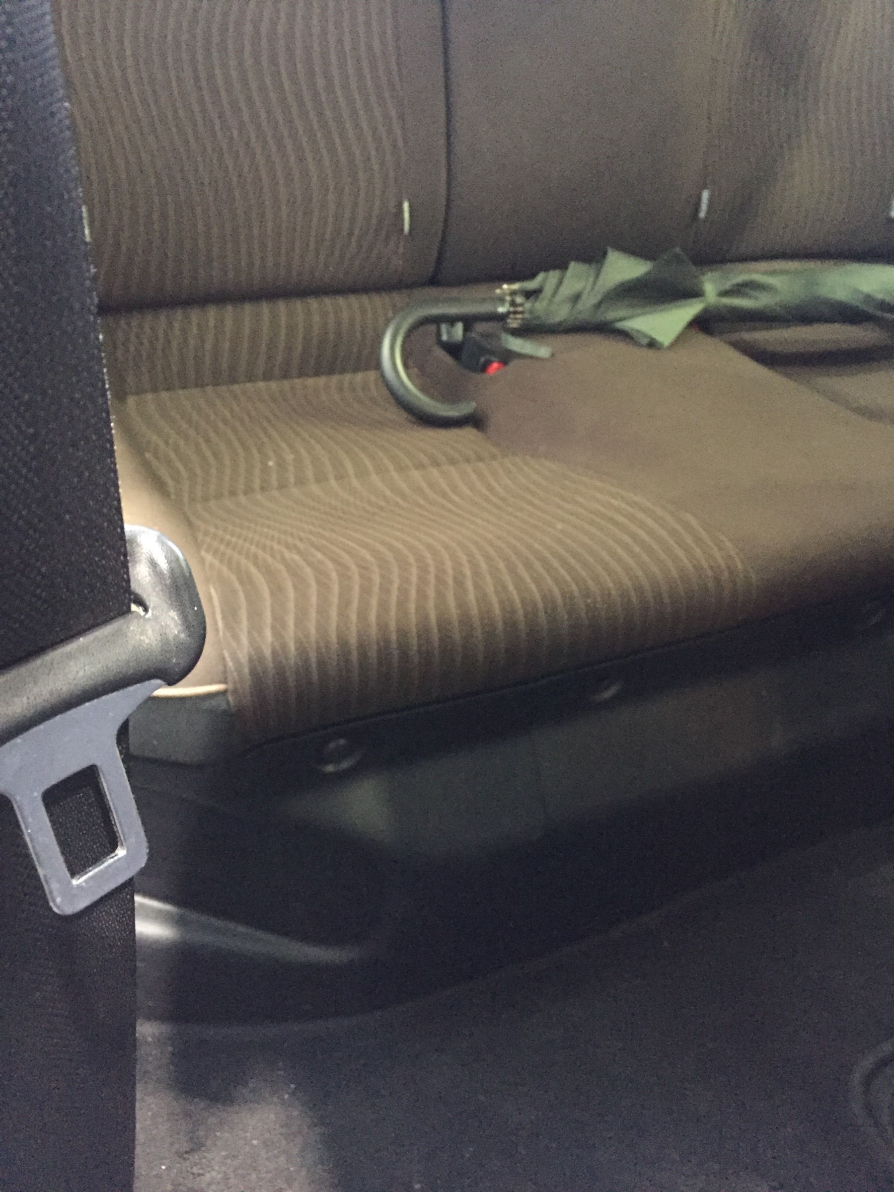 アクア車検整備その バッテリー交換 トヨタ アクア メンテナンス商品 サービス事例 タイヤ館 吉田 タイヤからはじまる トータルカーメンテナンス タイヤ館グループ