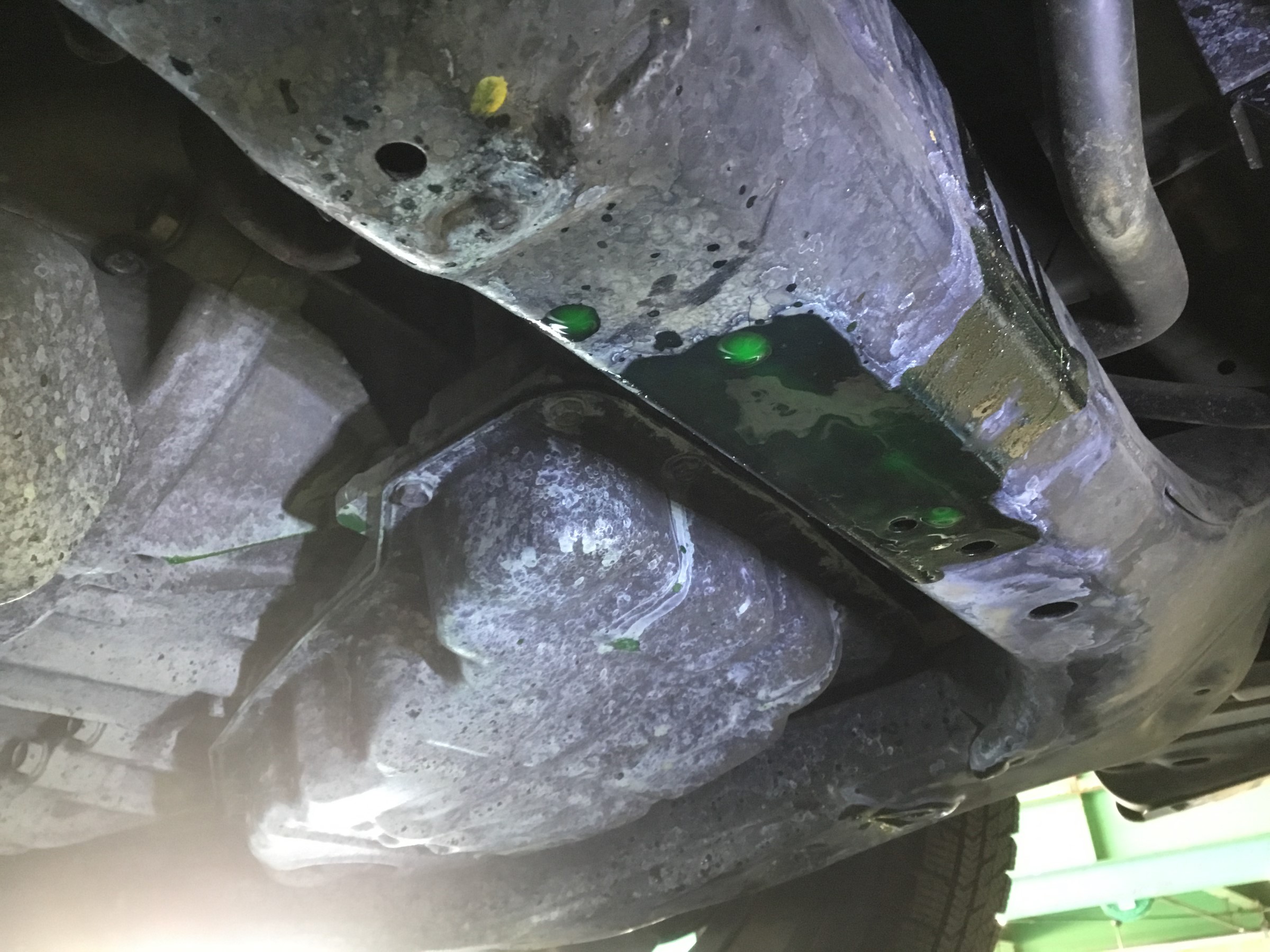 J31型ティアナ ラジエーターアッパーホース交換 日産 ティアナ その他 パーツ取付 各種用品取付 技術サービスブログ タイヤ館 鎌ヶ谷 千葉県のタイヤ カー用品ショップ タイヤからはじまる トータルカーメンテナンス タイヤ館グループ