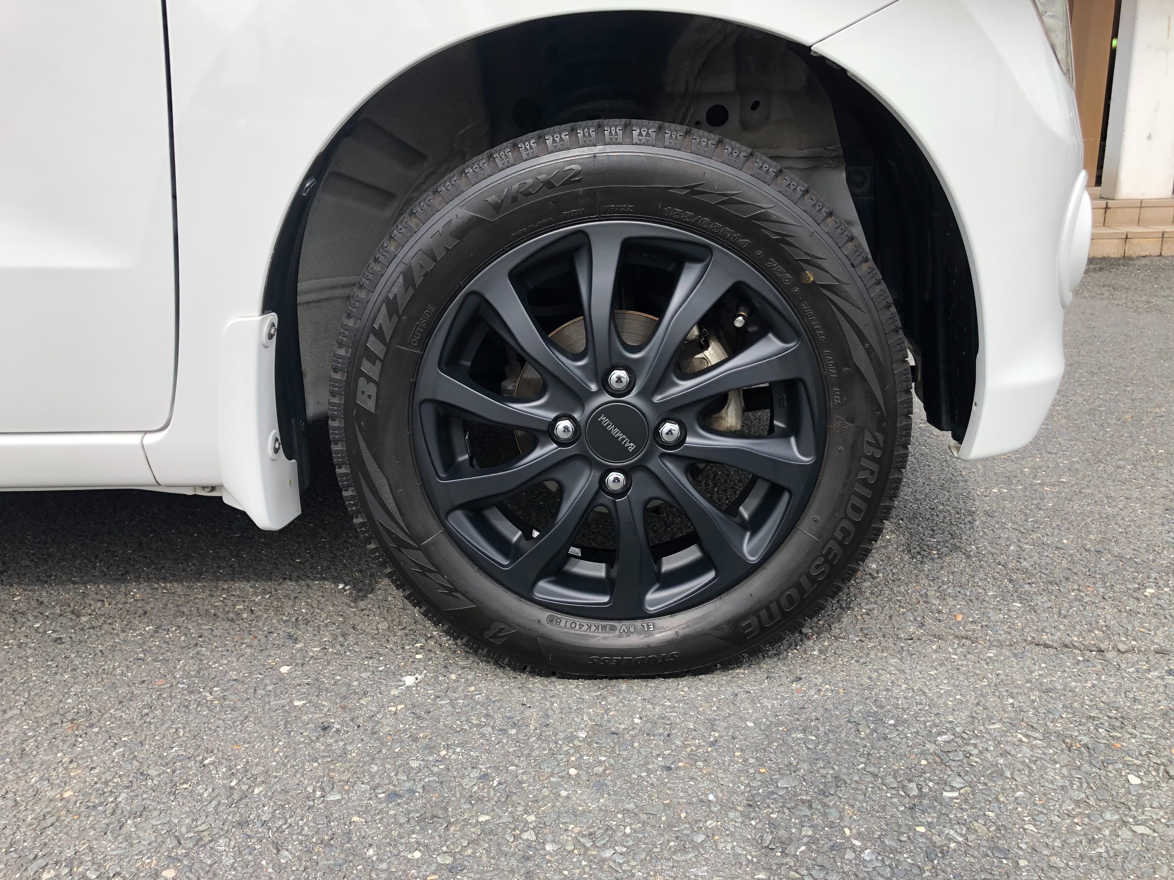 ワゴンR ホイール交換 スズキ ワゴンR ホイール タイヤ・ホイール関連 > タイヤ・ホイール交換 サービス事例 タイヤ館 奈良南