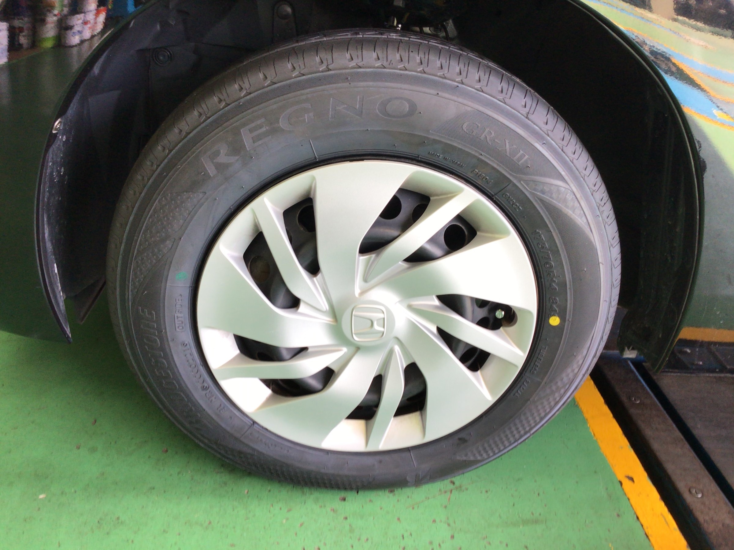 ホンダ GK3型フィット 夏タイヤ交換＆ハブ防錆コーティング ホンダ フィット タイヤ