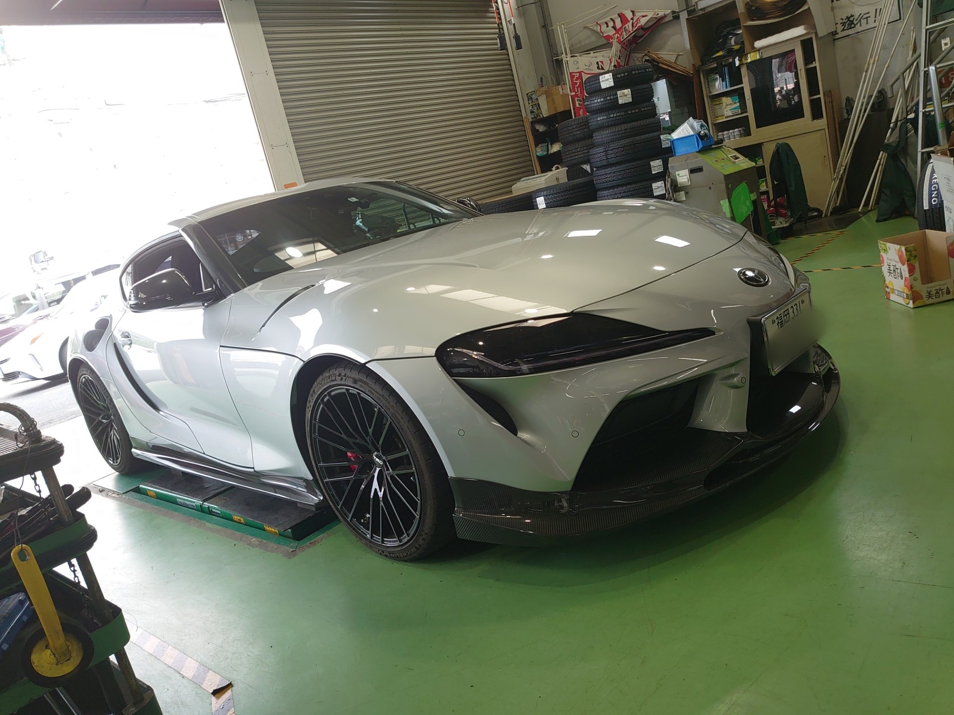 0 Gr Supra スープラ Rz フジツボ Vvv オーソライズ マフラー ステンレス チタン カーボンモデル 装着しました トヨタ スープラ その他 パーツ取付 マフラー類メーター類取付 技術サービス施工事例 タイヤ館 福岡東 タイヤからはじまる トータルカー