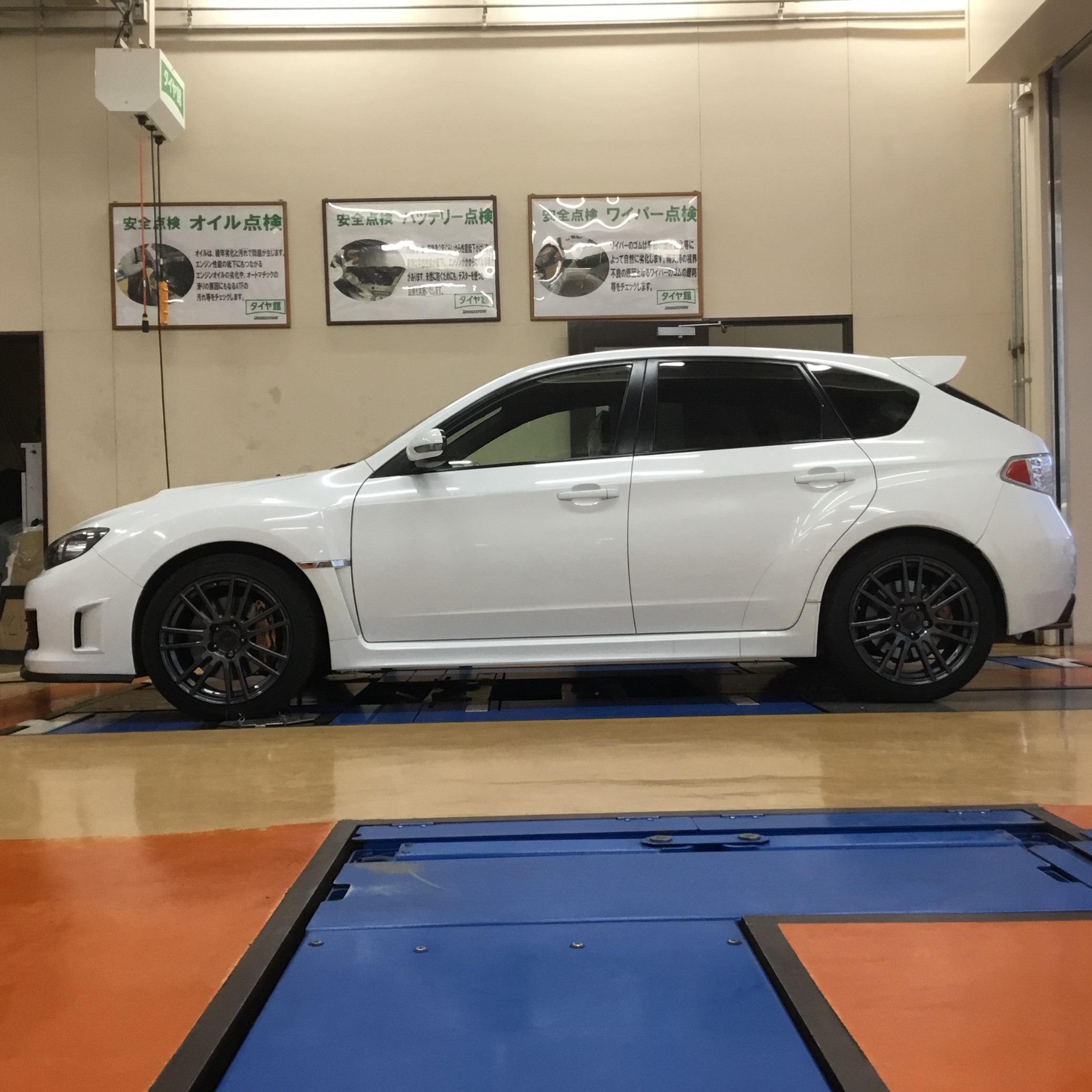 GRB系インプレッサ+テイン車高調取り付け | スバル インプレッサSTI