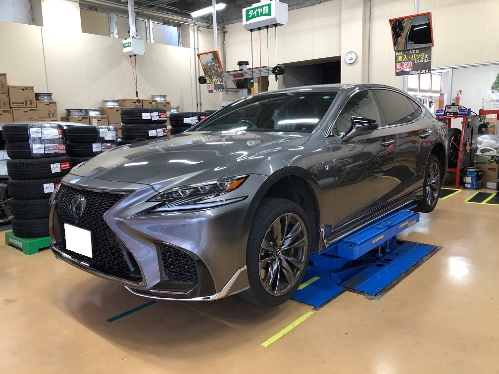 レクサスLS Fスポーツにスタッドレスホイールセット | 店舗お