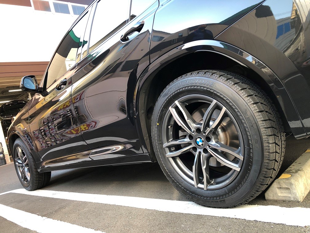 BMW X3にランフラットスタッドレス装着 | 店舗おススメ情報