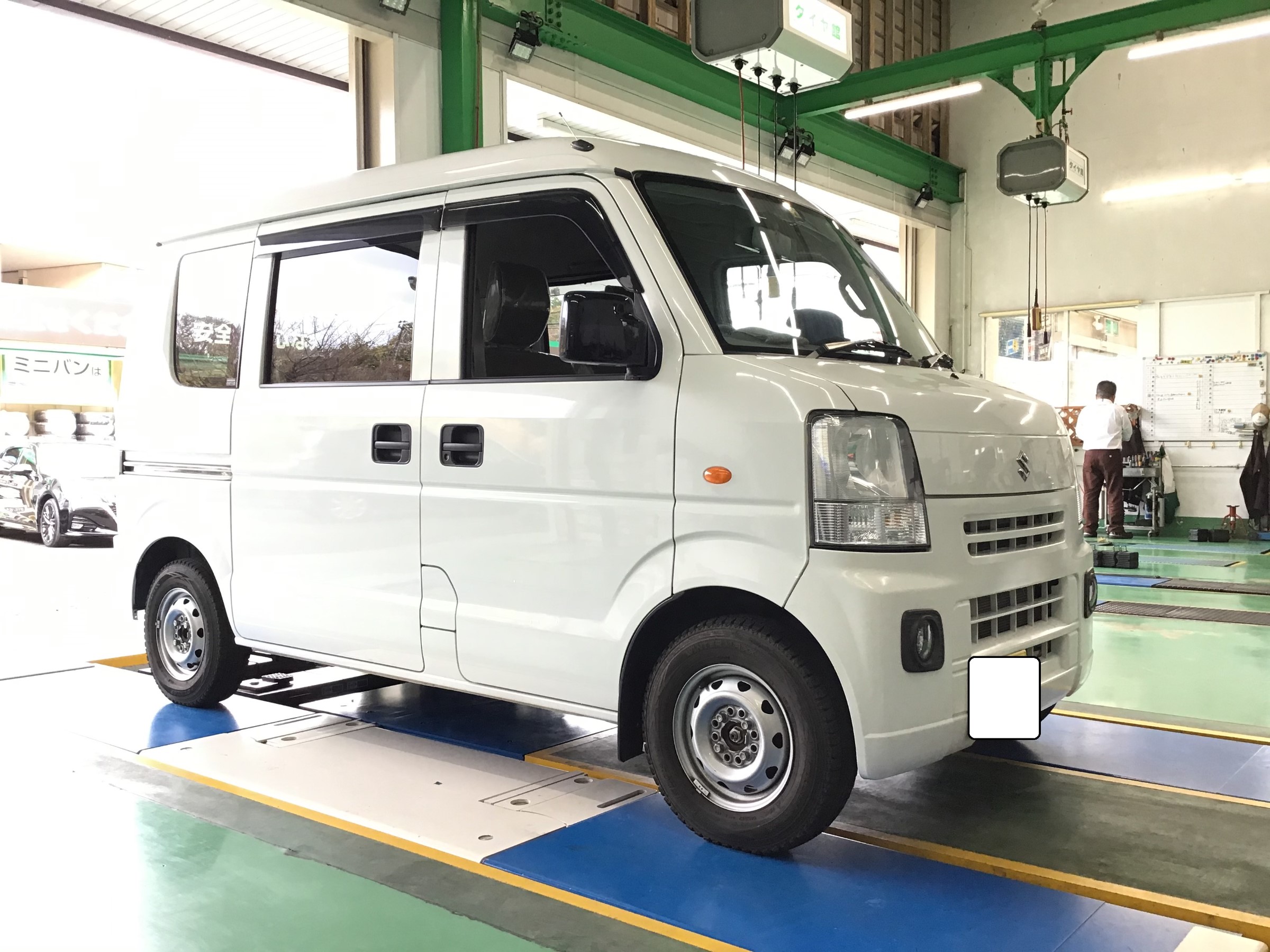 スズキ エブリイ(DA64V) リフトアップサスペンション取付け
