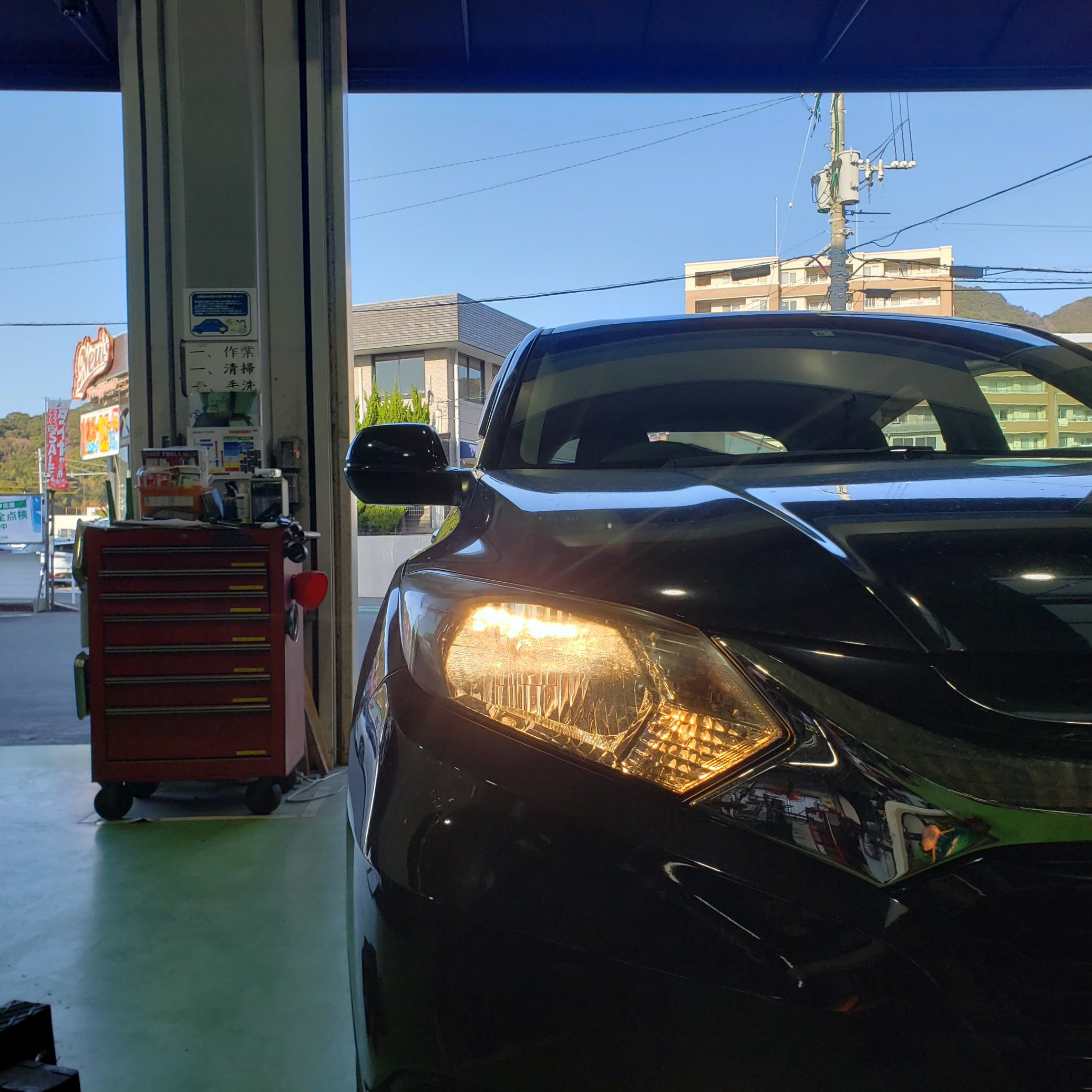 ホンダ ヴェゼル ヘッドライトLED化しました！ | 技術サービス施工事例