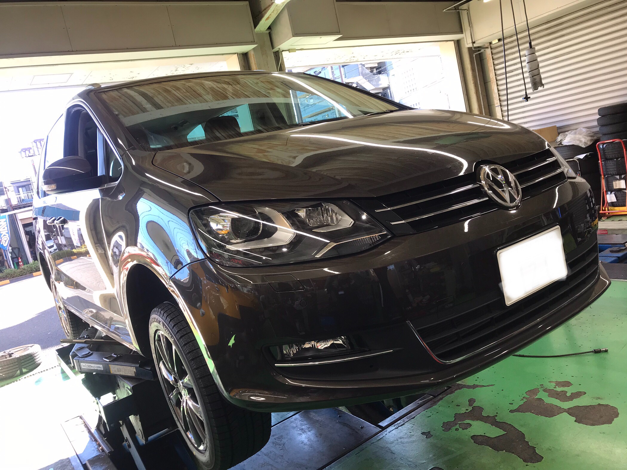 フォルクスワーゲン シャラン アルミセット取り付け！ | スタッフ日記