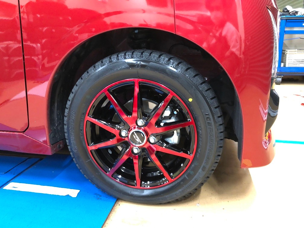 デイズルークスにスタッドレスタイヤSET | 店舗おススメ情報 | タイヤ