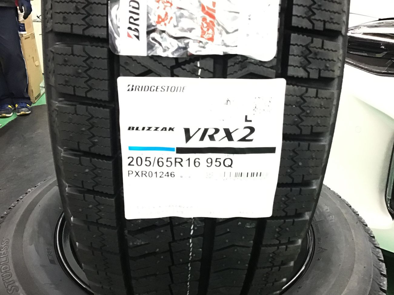 ブランド 新品 ヤリスクロスに！エコフォルム+ミシュラン製205/65R16
