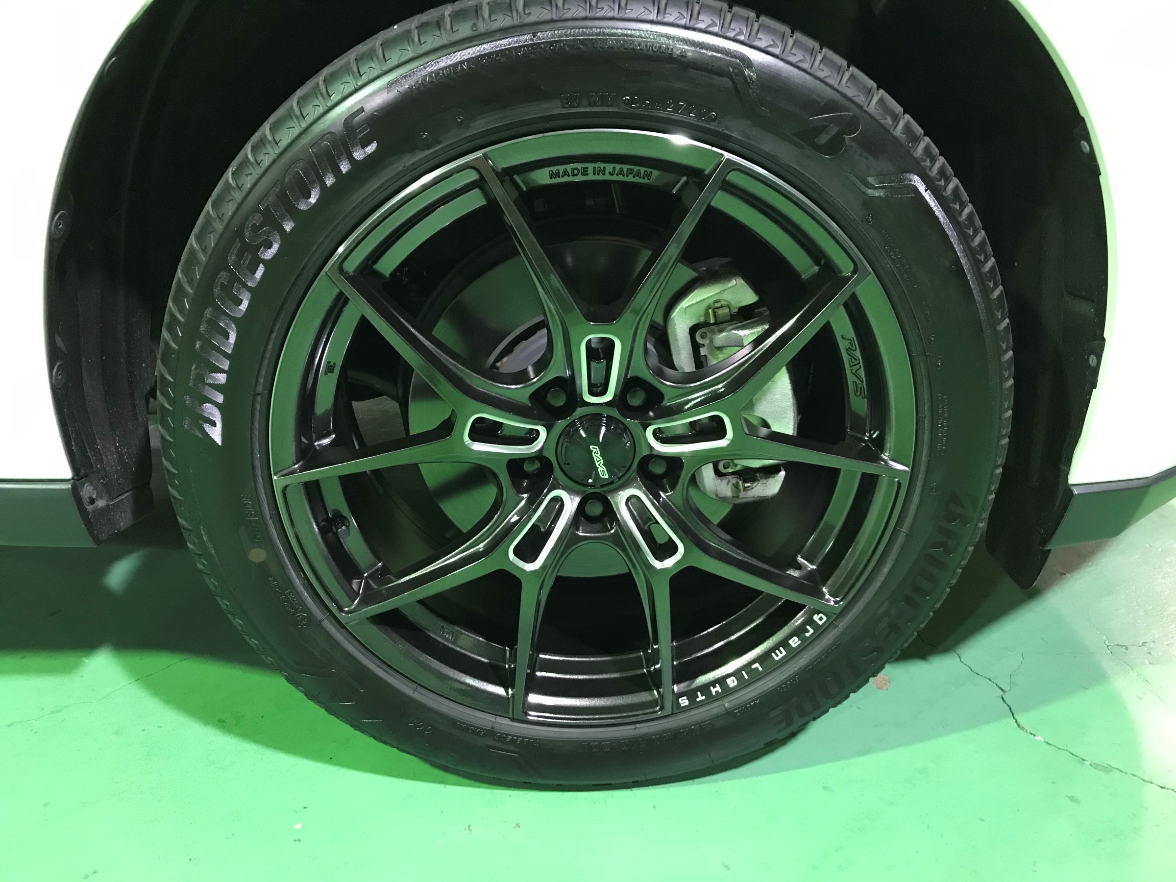 RAYS GRAM LIGHTS グラムライツ　20インチ ハリアー SUV ハリアー × RAYS グラムライツ57FXZ | カーショップレンズは長浜