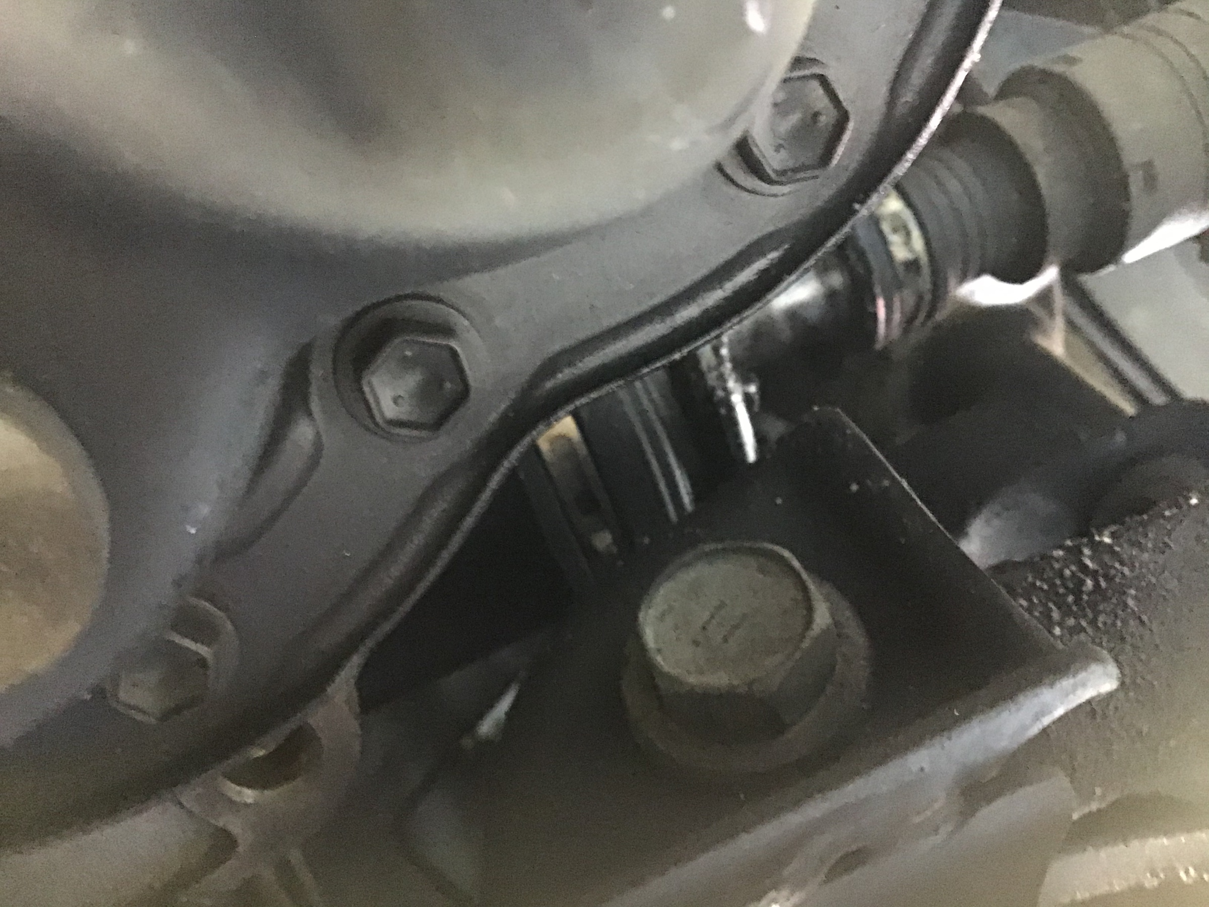 80系ヴォクシー ドライブシャフトブーツ交換 トヨタ ヴォクシー サービス事例 タイヤ館 中津川 岐阜県のタイヤ カー用品ショップ タイヤからはじまる トータルカーメンテナンス タイヤ館グループ