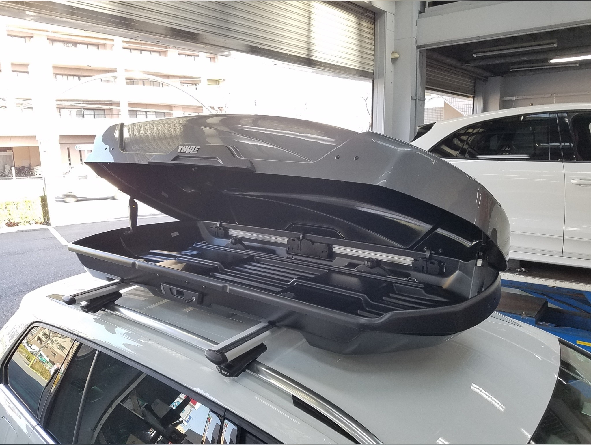 ゴルフオールトラック ルーフボックス フォルクスワーゲン ゴルフ スタッフ日記 タイヤ館 東京ｅｄｏｇａｗａ 東京都のタイヤ カー用品ショップ タイヤからはじまる トータルカーメンテナンス タイヤ館グループ