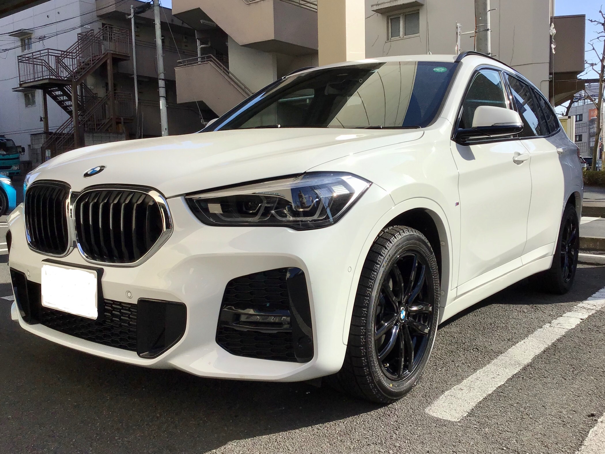 BMW X1(F48)ホイールセット取り付け！ | BMW X1 ホイール タイヤ・ホイール関連 > タイヤ・ホイール交換 | サービス事例