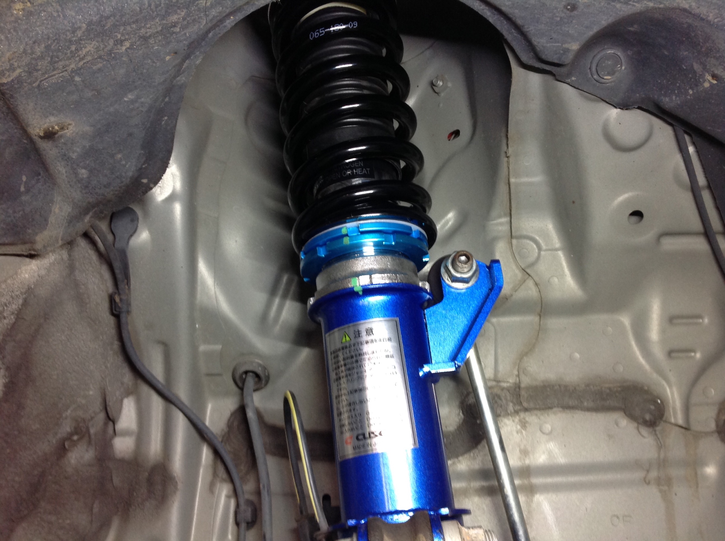 ヴィッツ Ncp91 車高調取付 トヨタ ヴィッツ メンテナンス商品 パーツ取付 サスペンション取付 サービス事例 タイヤ館 ジャパン宮前 神奈川県のタイヤ カー用品ショップ タイヤからはじまる トータルカーメンテナンス タイヤ館グループ