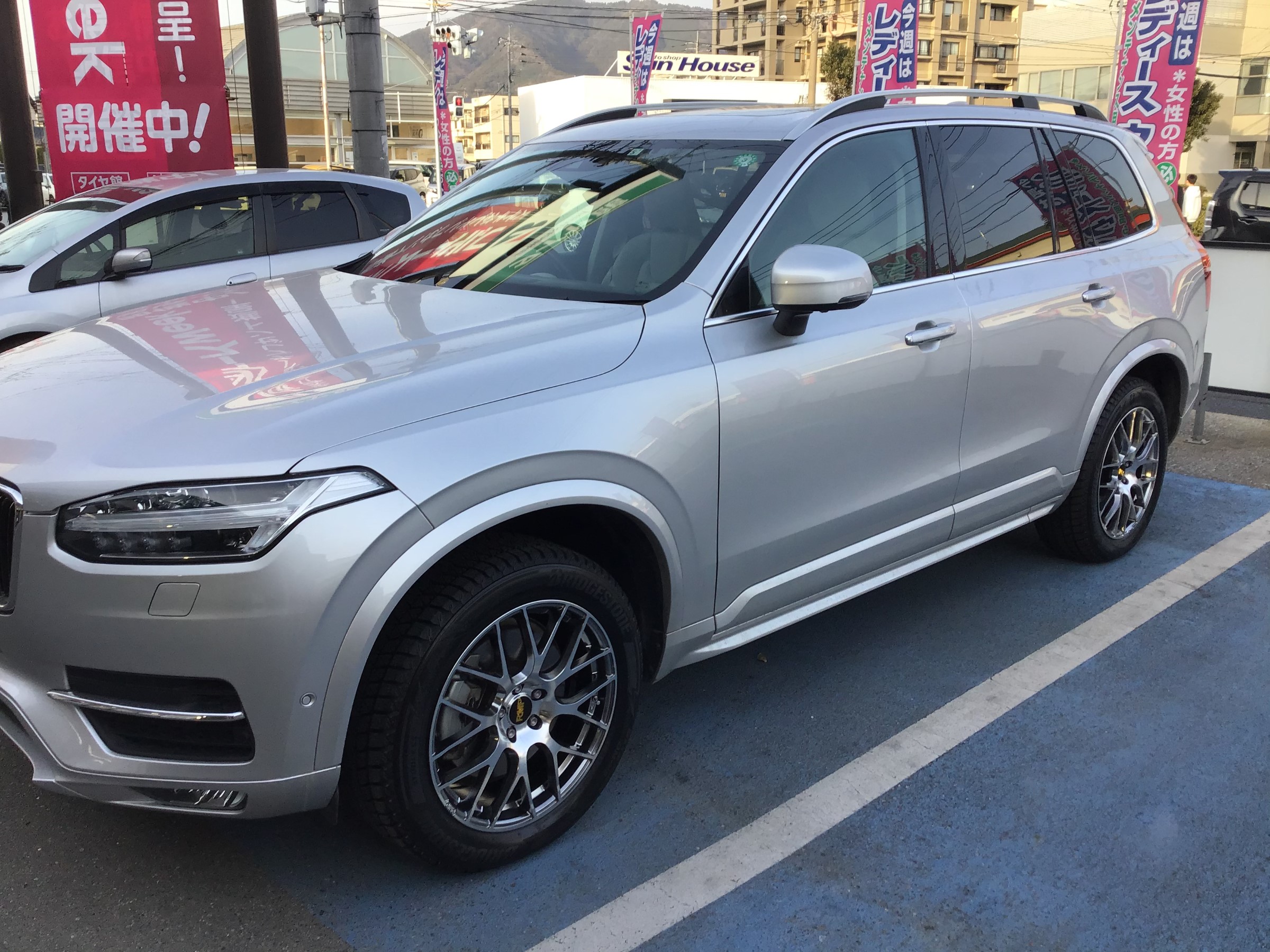 ボルボXC90 スタッドレスタイヤ装着 | 店舗おススメ情報