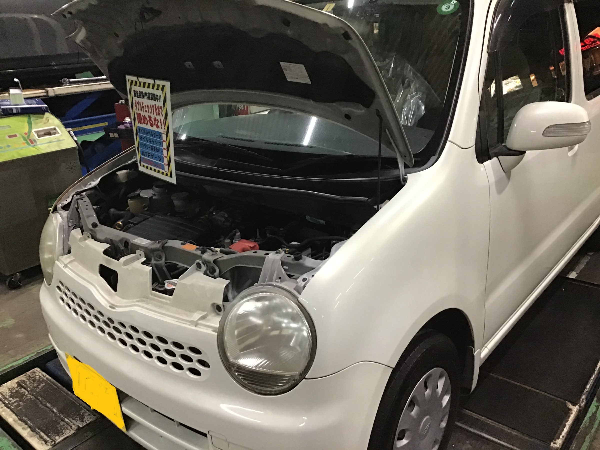 軽自動車のバッテリー交換もお任せ下さい メンテナンス商品 その他 無料安全点検 技術サービスブログ タイヤ館 鎌ヶ谷 千葉県のタイヤ カー用品ショップ タイヤからはじまる トータルカーメンテナンス タイヤ館グループ