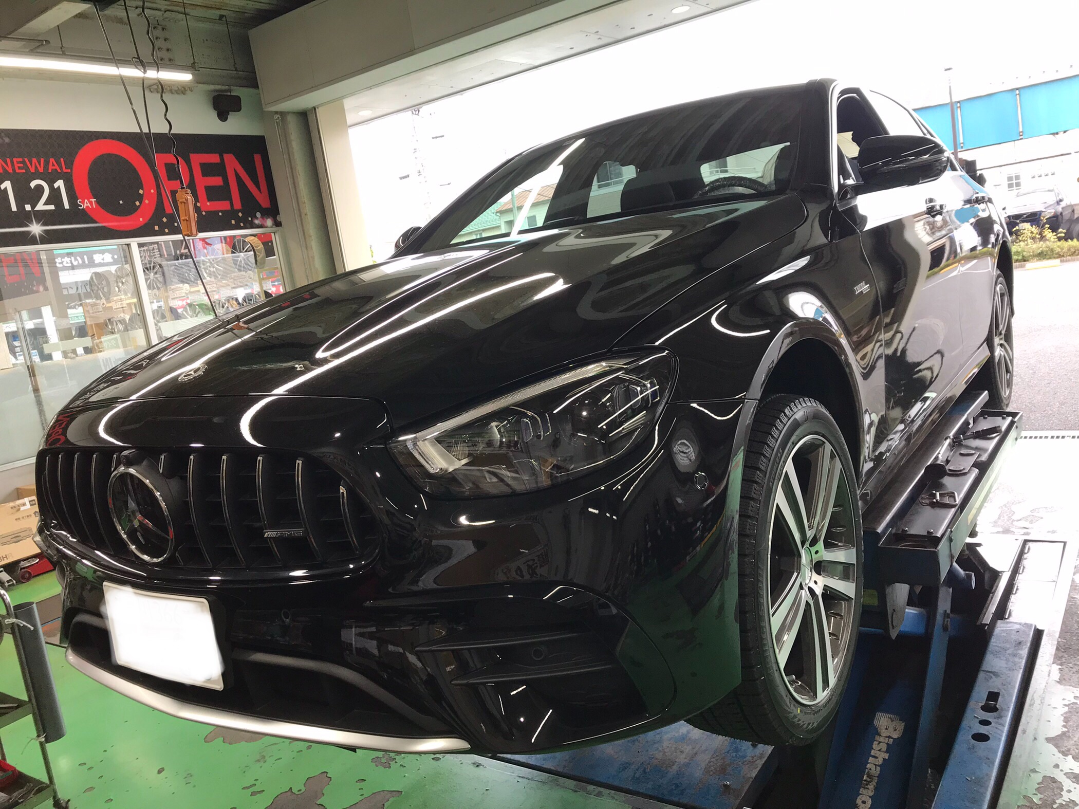 メルセデス・ベンツ Eクラス（W213） スタッドレスセット取り付け