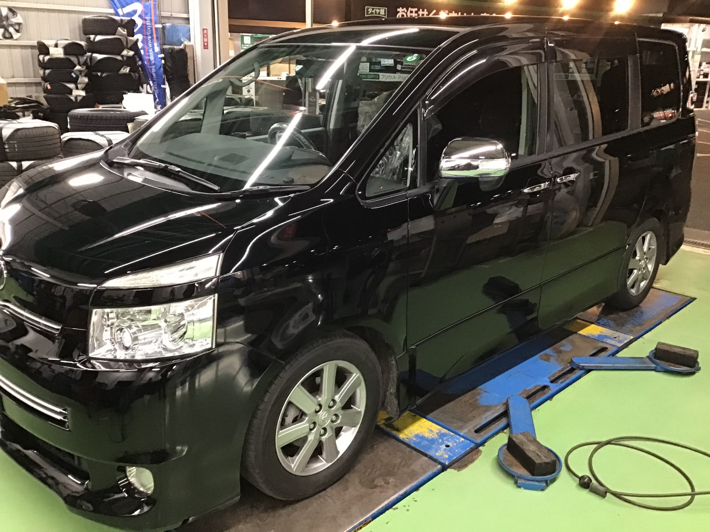 ヴォクシー70 車高調 テイン