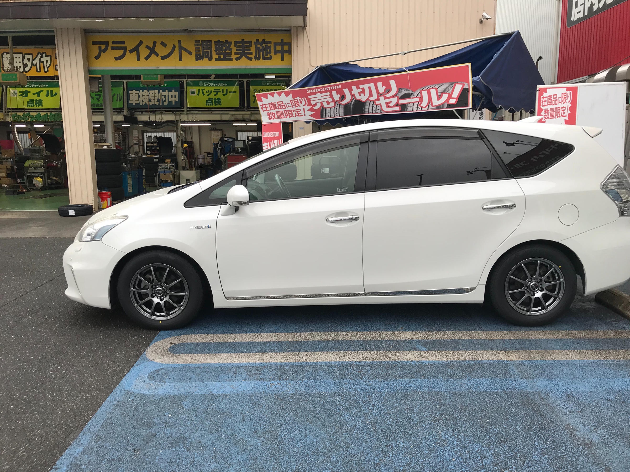 トヨタ プリウス アルミホイール 新車外し!! トヨタ 新型 プリウス PHEV 純正 アルミホイール 19