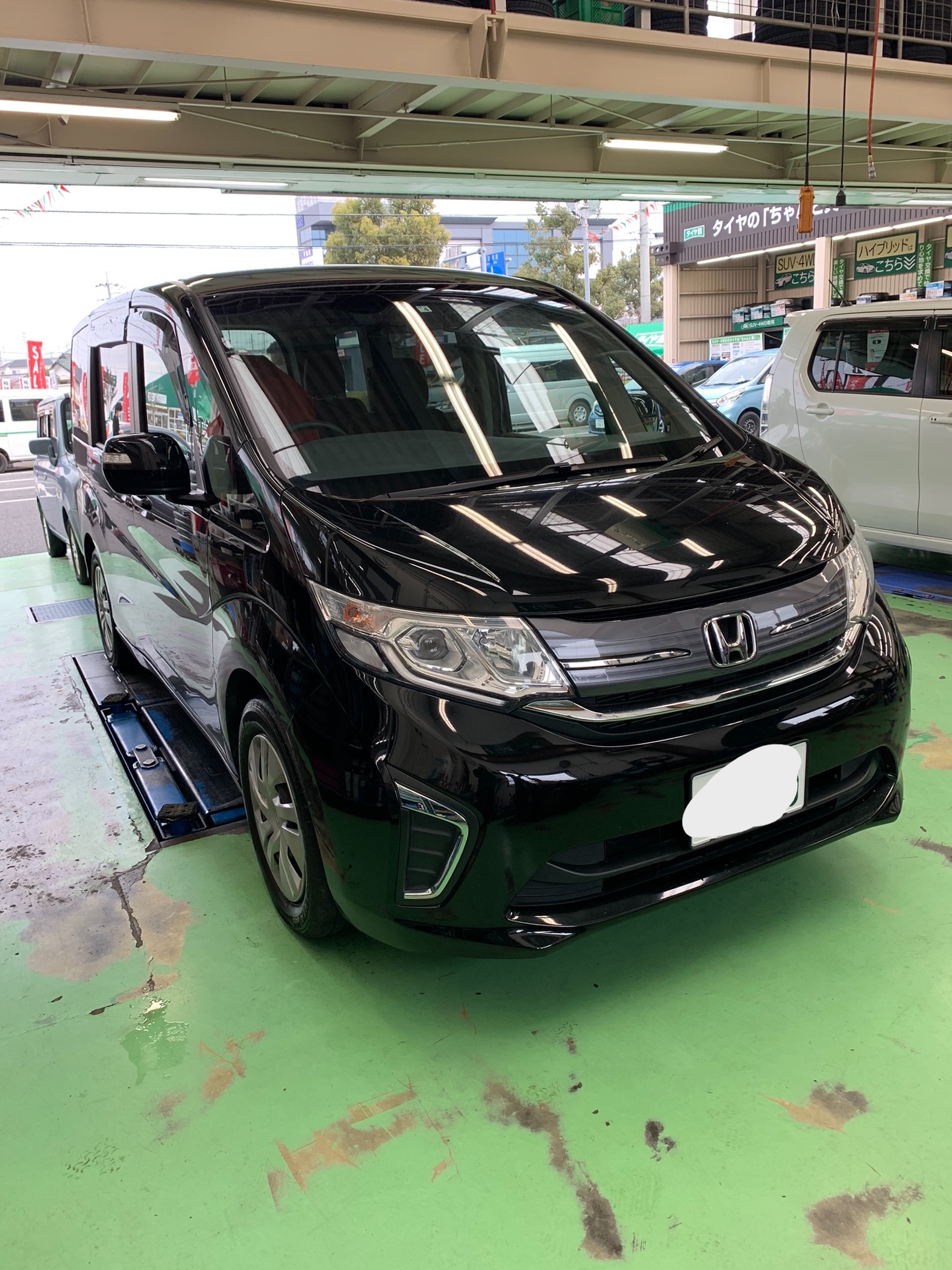 ホンダ ステップワゴン 6ba Rp1 Acフィルター交換です ホンダ ステップワゴン メンテナンス商品 その他 無料安全点検 サービス事例 タイヤ館 阿見 茨城県のタイヤ カー用品ショップ タイヤからはじまる トータルカーメンテナンス タイヤ館グループ