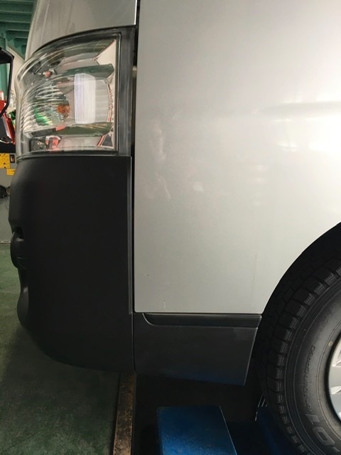 キャラバンのバンパー交換他 スタッフ日記 タイヤ館 にいがた弁天橋通り 新潟県のタイヤ カー用品ショップ タイヤからはじまる トータルカーメンテナンス タイヤ館グループ