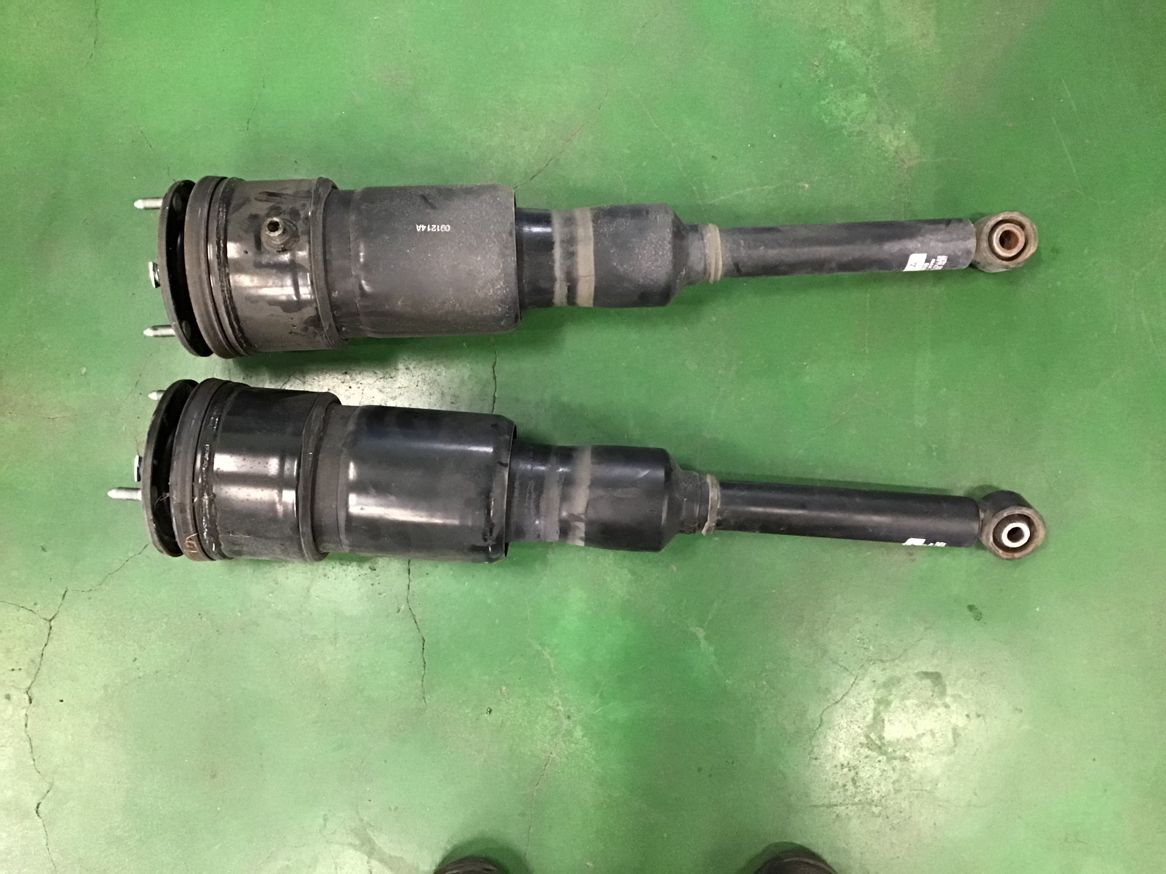 LS460 USF40 Universal Air エアサス 4本セット LS460 USF40 Universal