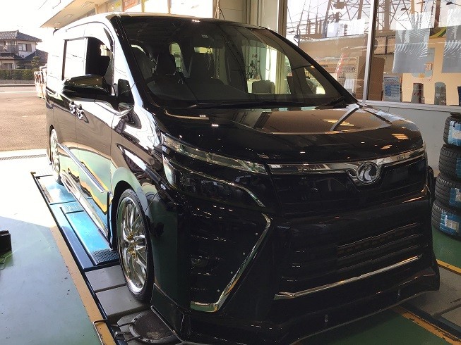 トヨタ VOXY(80系) ARJ スロットルスペーサー取付 | 店舗お トヨタ VOXY(80系) ARJ スロットルスペーサー取付 | 店舗お