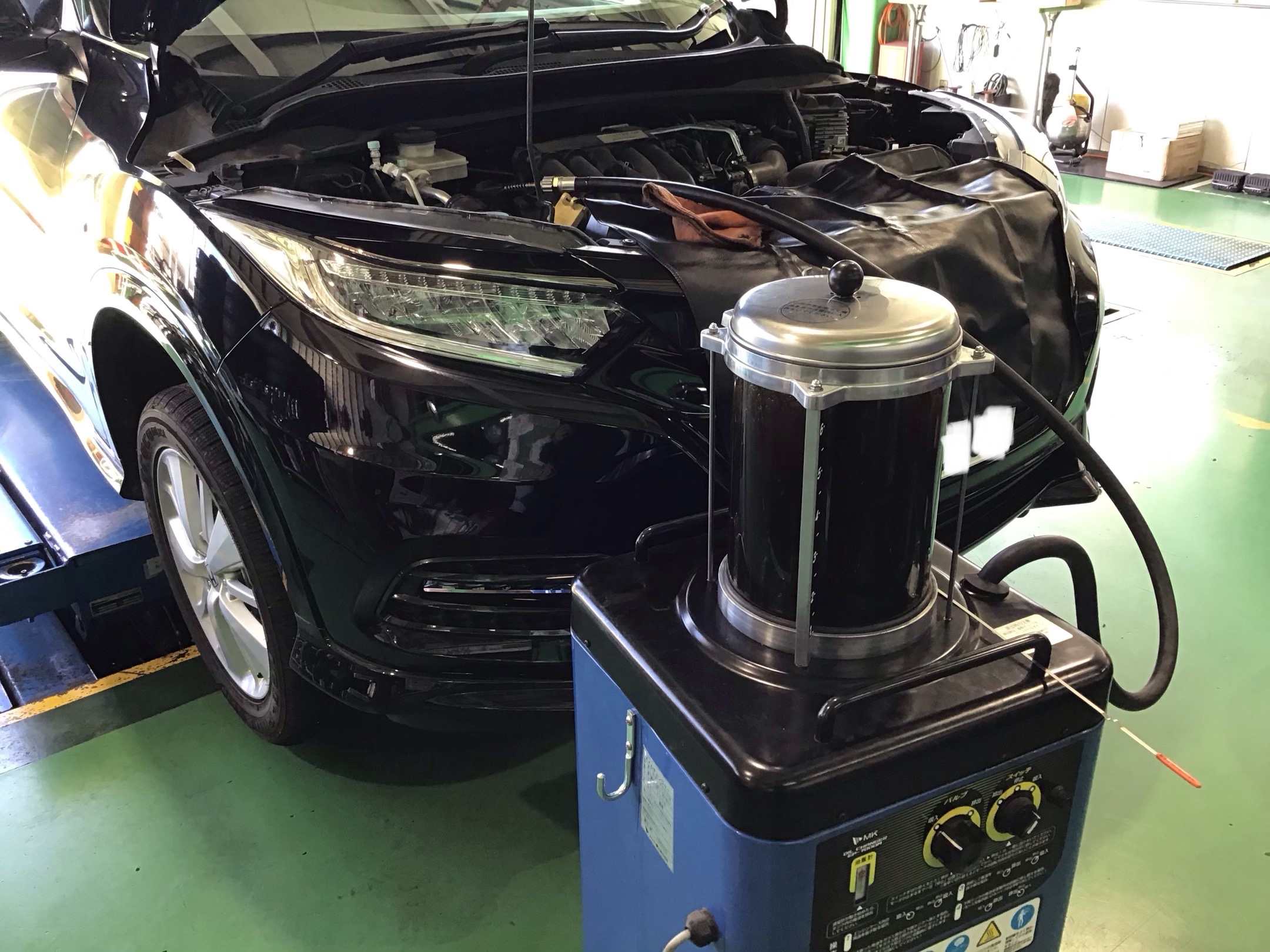 ホンダ ヴェゼル オイル交換実施 サービス事例 タイヤ館 相模原 神奈川県のタイヤ カー用品ショップ タイヤからはじまる トータルカーメンテナンス タイヤ館グループ